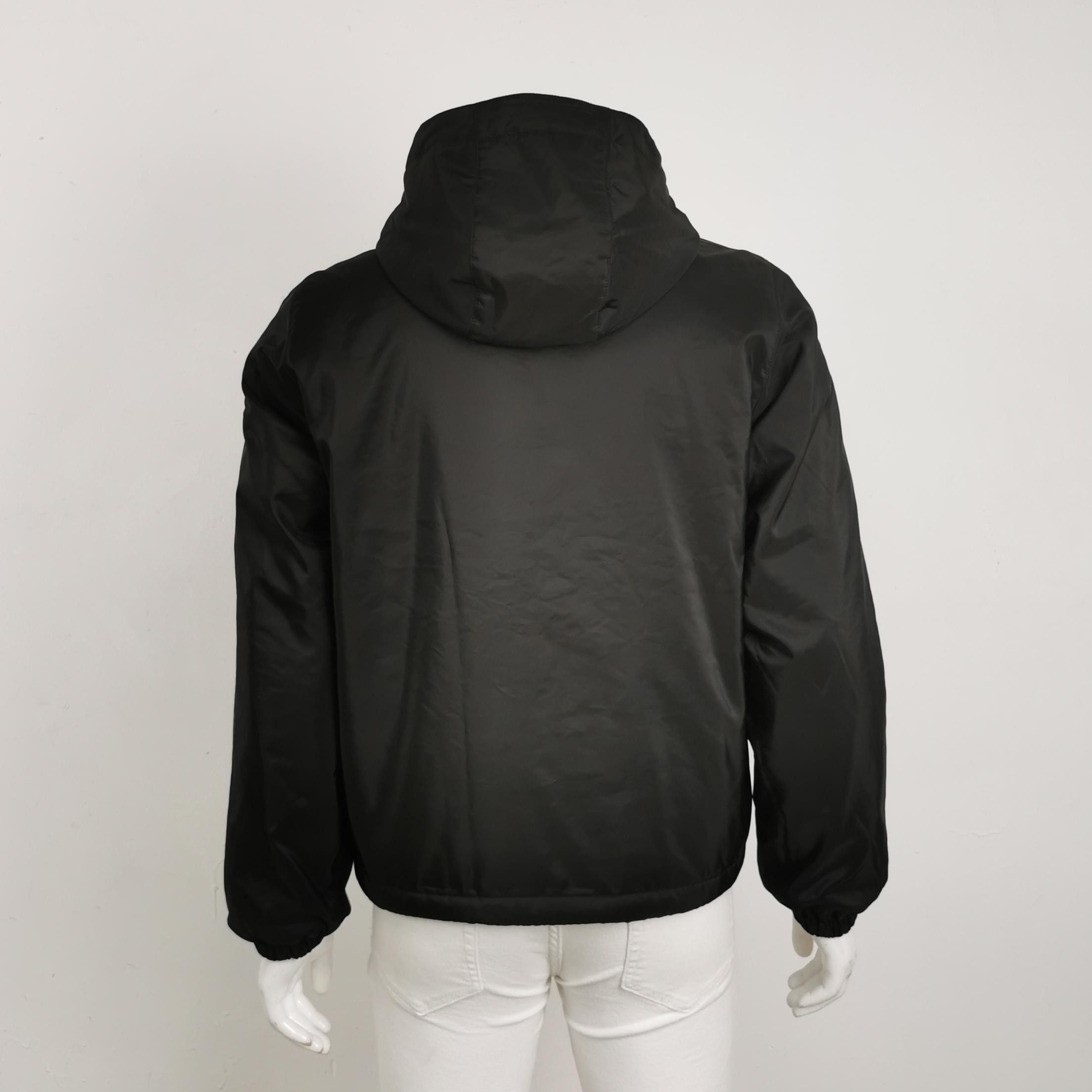 Prada Prada S Size Solid Hooded Triangle Logo Padded Jacket Size US S / EU 44-46 / 1 - 3 Thumbnail
