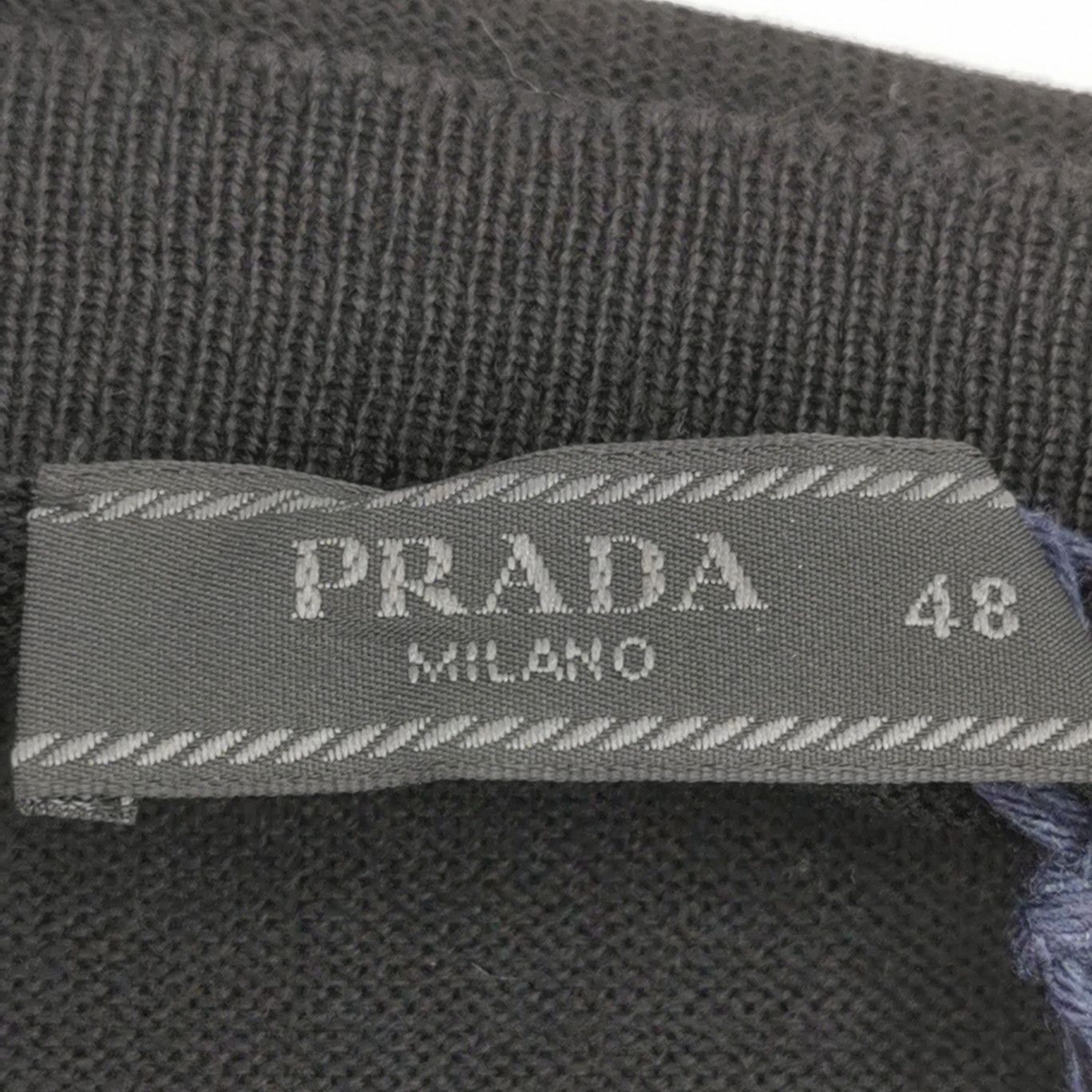 Prada Prada Wool Sleeveless V-Neck Solid Knit Top M Size US M / EU 48-50 / 2 - 11 Thumbnail