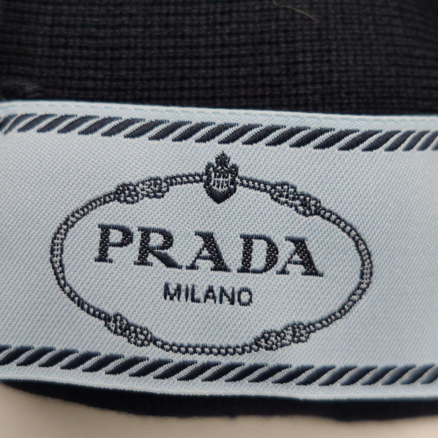 Prada Prada Wool V-Neck Single-Breasted Cardigan XXS Size XXS / US 00 / IT 34 - 7 Thumbnail