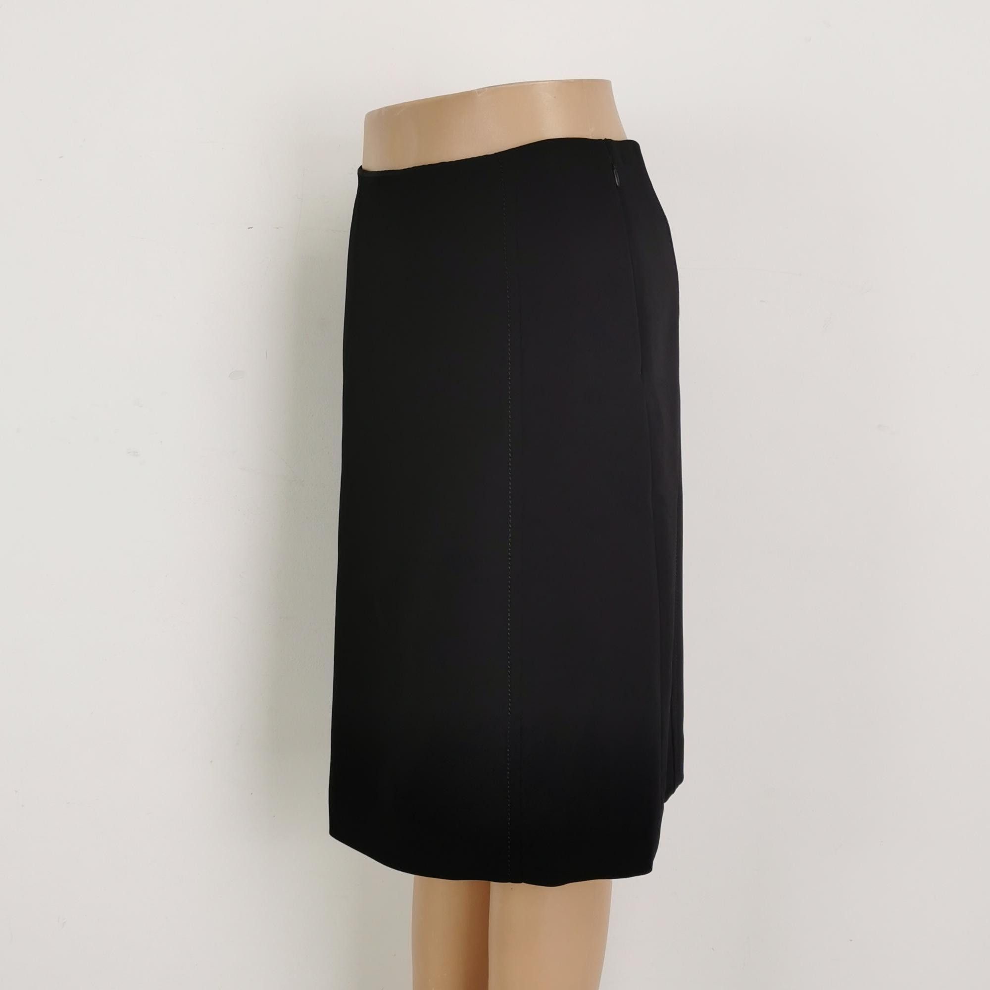 Prada Prada Solid Color Midi Skirt Size M Size 40" / US 18 - 3 Thumbnail