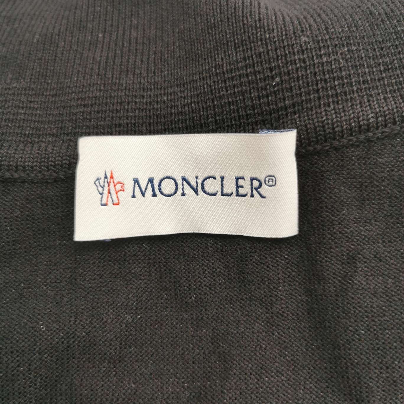 Moncler Moncler XL Cotton Solid Lapel Long-Sleeve Knit Size US XL / EU 56 / 4 - 11 Thumbnail