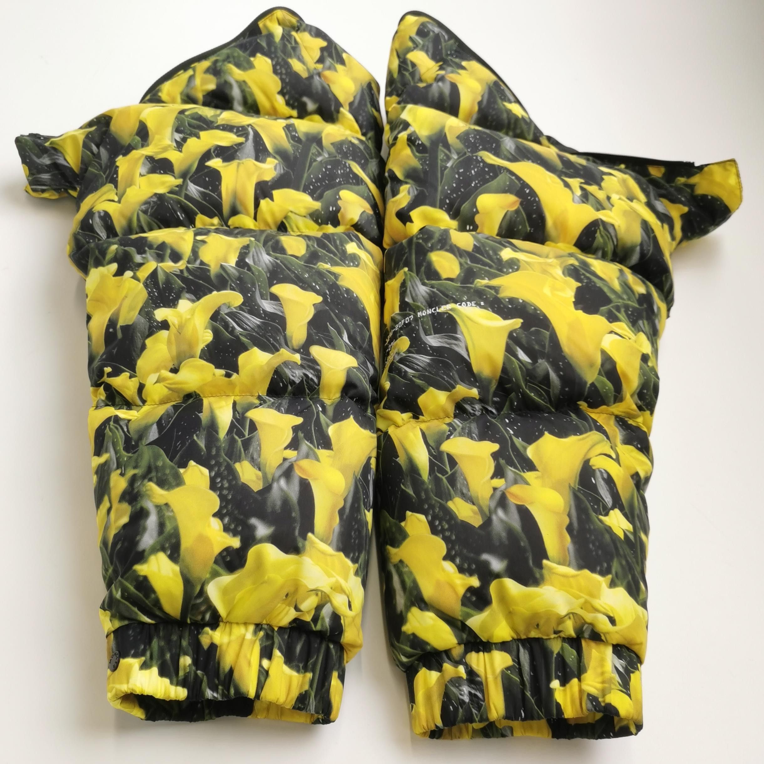 Moncler Moncler Yellow Floral Print Down Jacket S Size US S / EU 44-46 / 1 - 7 Thumbnail