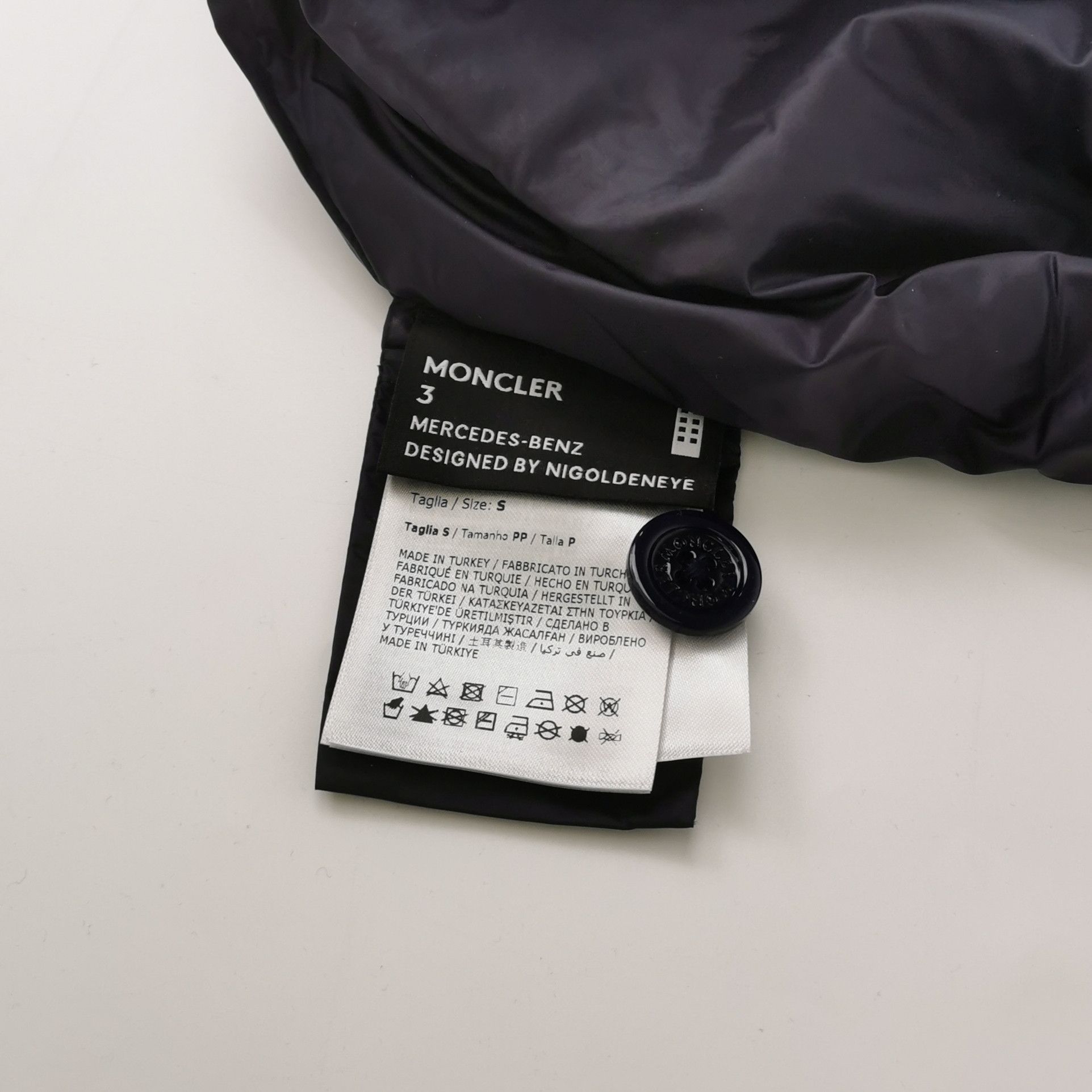 Moncler Moncler S Size Cotton Logo Cardigan Navy Size US S / EU 44-46 / 1 - 12 Thumbnail