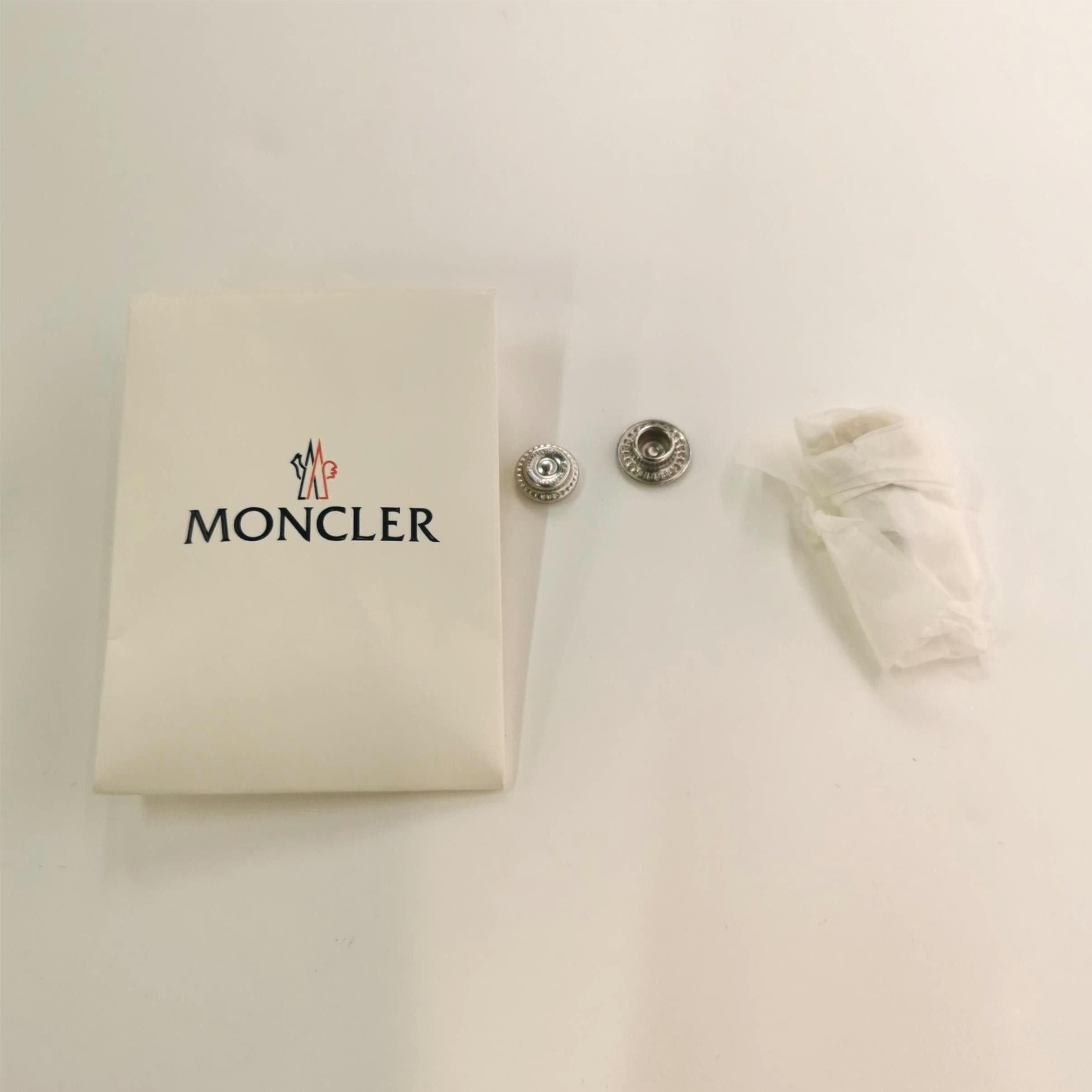 Moncler Moncler Yellow Hooded Zip Down Vest L Size US L / EU 52-54 / 3 - 10 Thumbnail