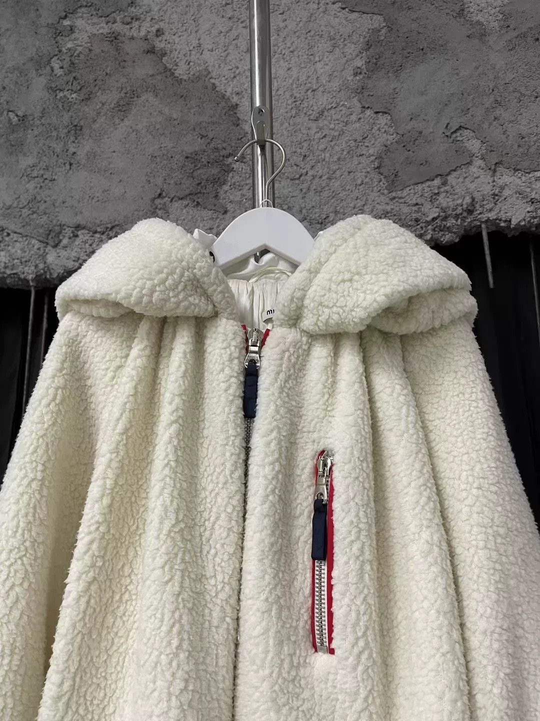 Miu Miu miu miu hooded teddy coat with zippers Size US S / EU 44-46 / 1 - 3 Thumbnail