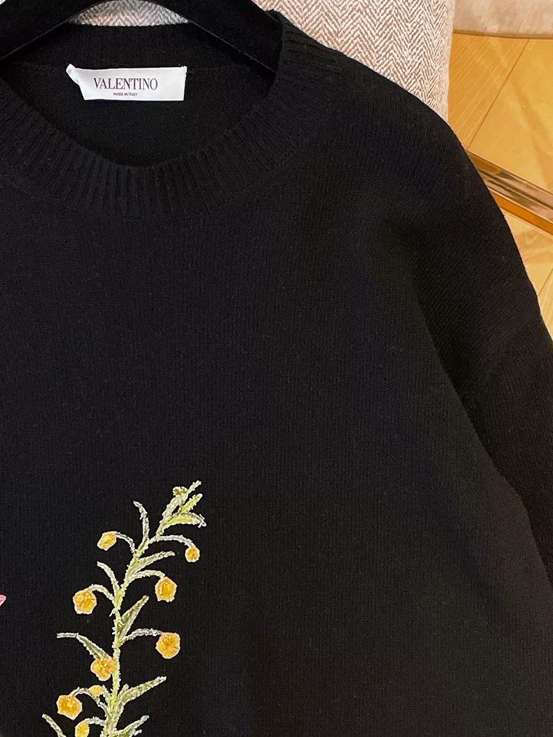 Valentino Valentino Sequin Embroidered Cashmere Sweater Size US XS / EU 42 / 0 - 4 Thumbnail
