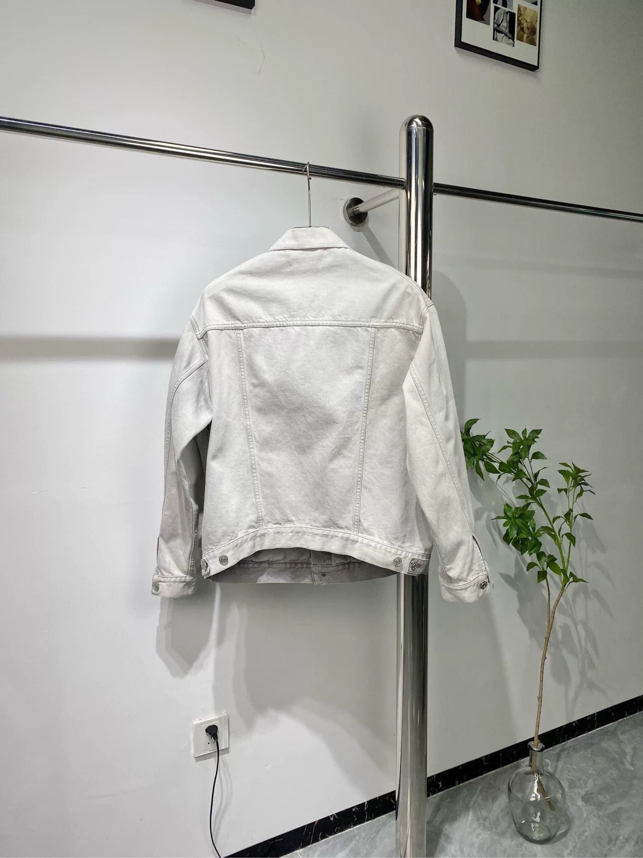 Balenciaga Balenciaga Embroidered Logo Denim Jacket Size US S / EU 44-46 / 1 - 2 Thumbnail