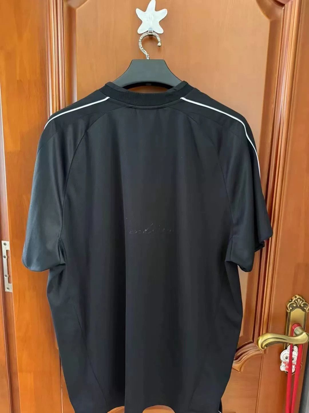 Balenciaga Balenciaga Colorful Lion Manchester United Short Sleeve Size US L / EU 52-54 / 3 - 2 Thumbnail