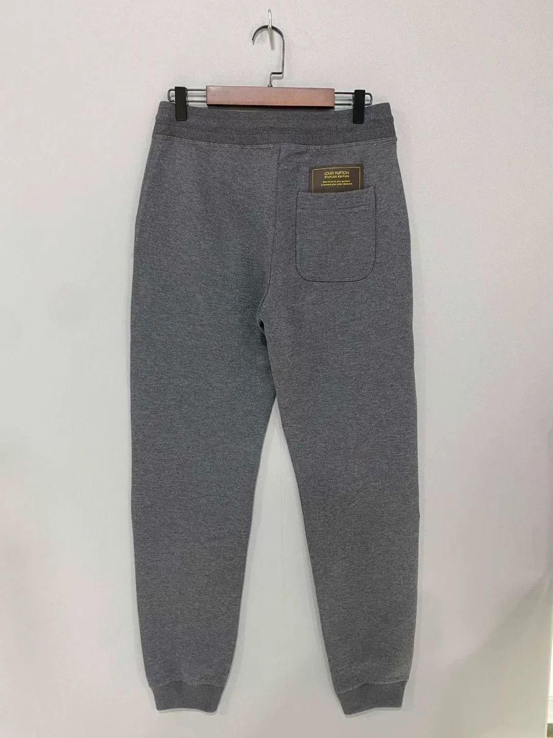 Louis Vuitton Louis Vuitton Gray Logo Sweatpants Size US 26 / EU 42 - 3 Thumbnail