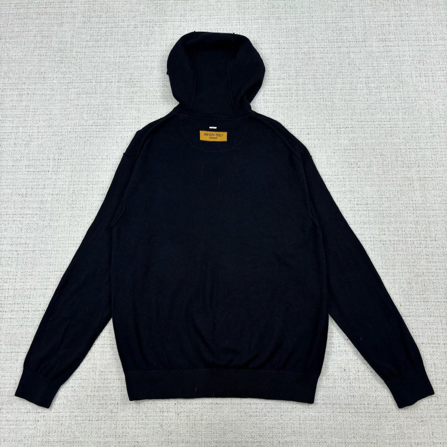 Louis Vuitton Louis Vuitton Solid Back Logo Hoodie Size US L / EU 52-54 / 3 - 2 Thumbnail