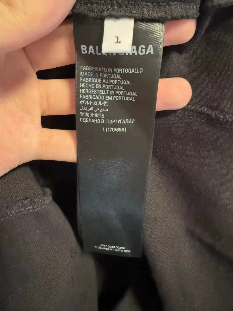 Balenciaga Balenciaga Inverted Tower Letter Tee Size US L / EU 52-54 / 3 - 5 Thumbnail