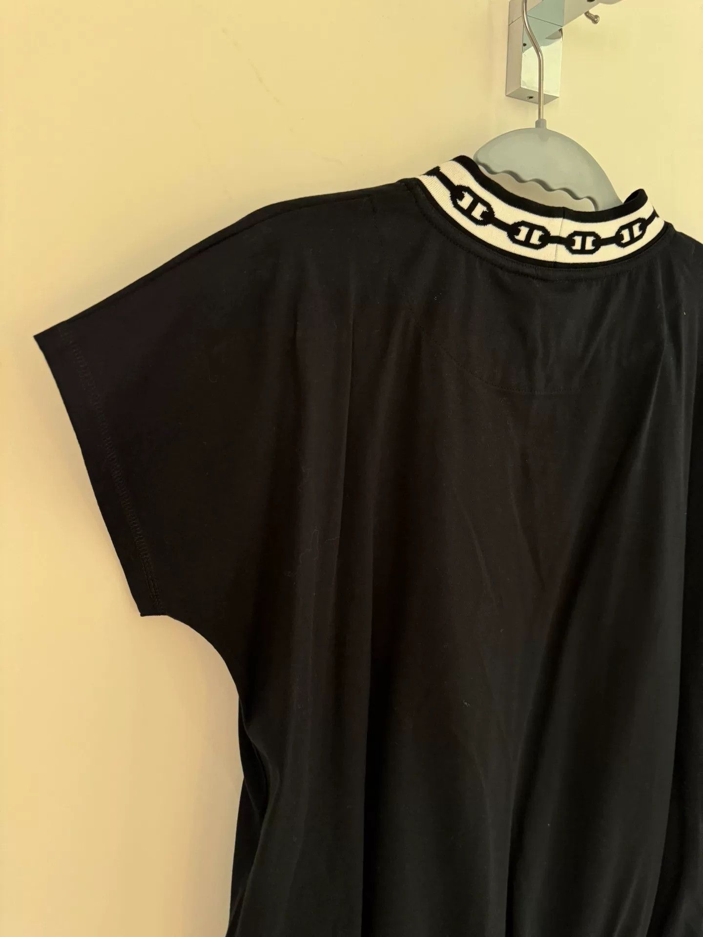 Hermes Hermes Black Short Sleeve Top 36 Size US S / EU 44-46 / 1 - 6 Thumbnail