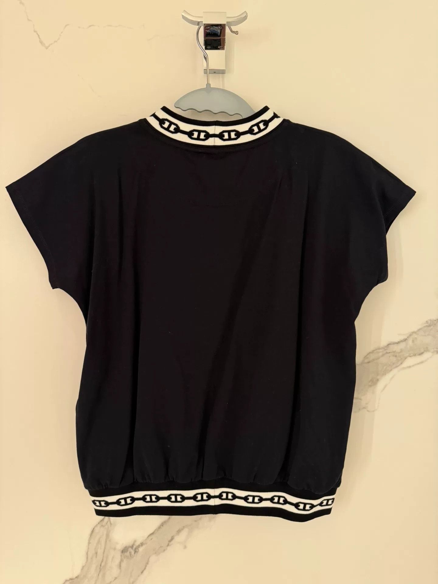 Hermes Hermes Black Short Sleeve Top 36 Size US S / EU 44-46 / 1 - 2 Thumbnail