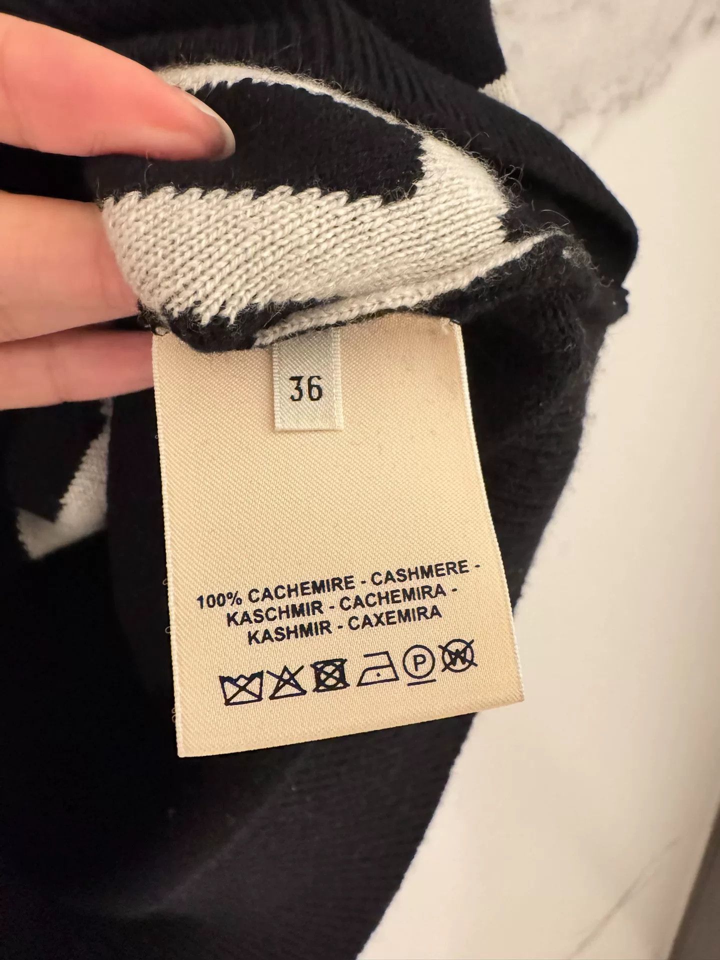 Hermes Hermes Black White Knit Sweater Size US S / EU 44-46 / 1 - 6 Thumbnail
