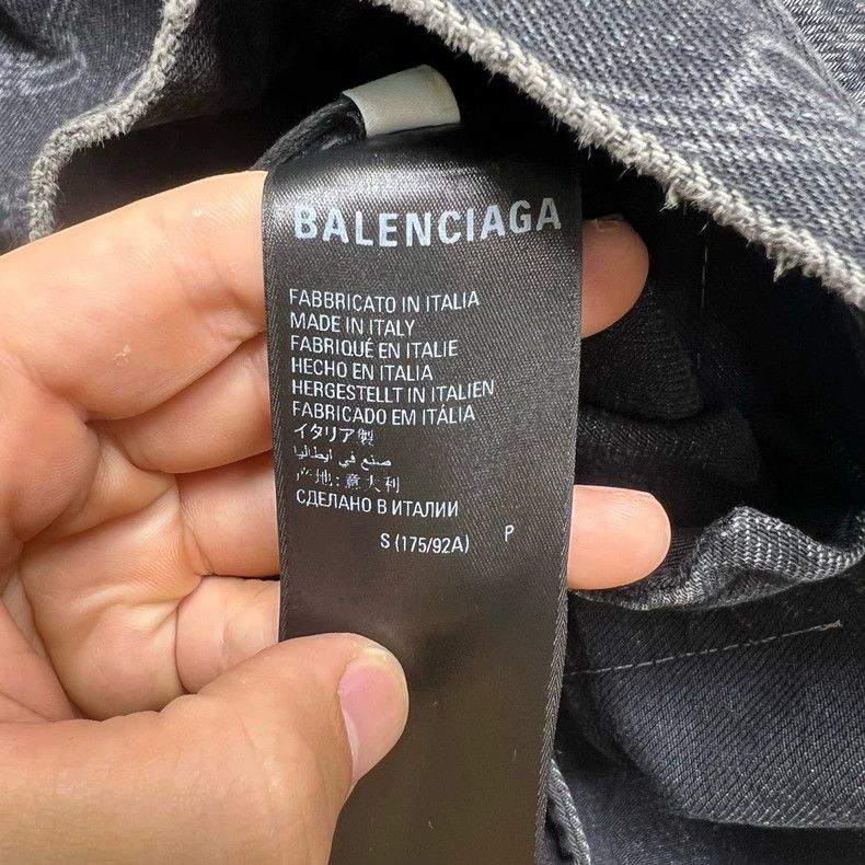 Balenciaga Balenciaga Lock Print Denim Jacket Size US S / EU 44-46 / 1 - 5 Thumbnail