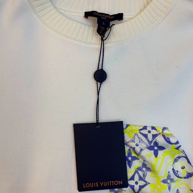 Louis Vuitton Louis Vuitton White Printed Long Sleeve Sweatshirt Size US S / EU 44-46 / 1 - 5 Thumbnail
