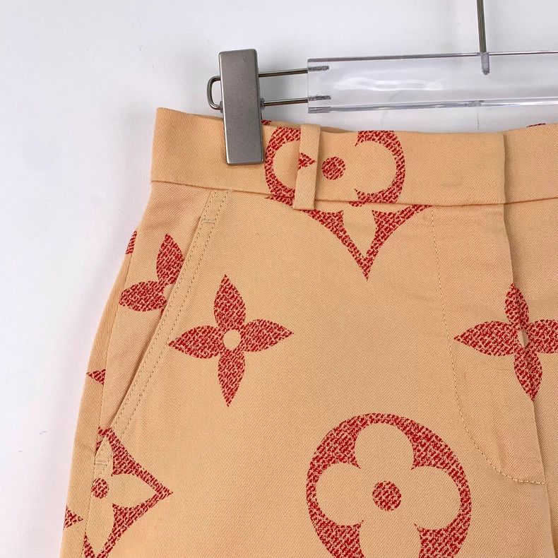 Louis Vuitton Louis Vuitton Monogram Cotton Casual Shorts Size US 36 / EU 52 - 3 Thumbnail