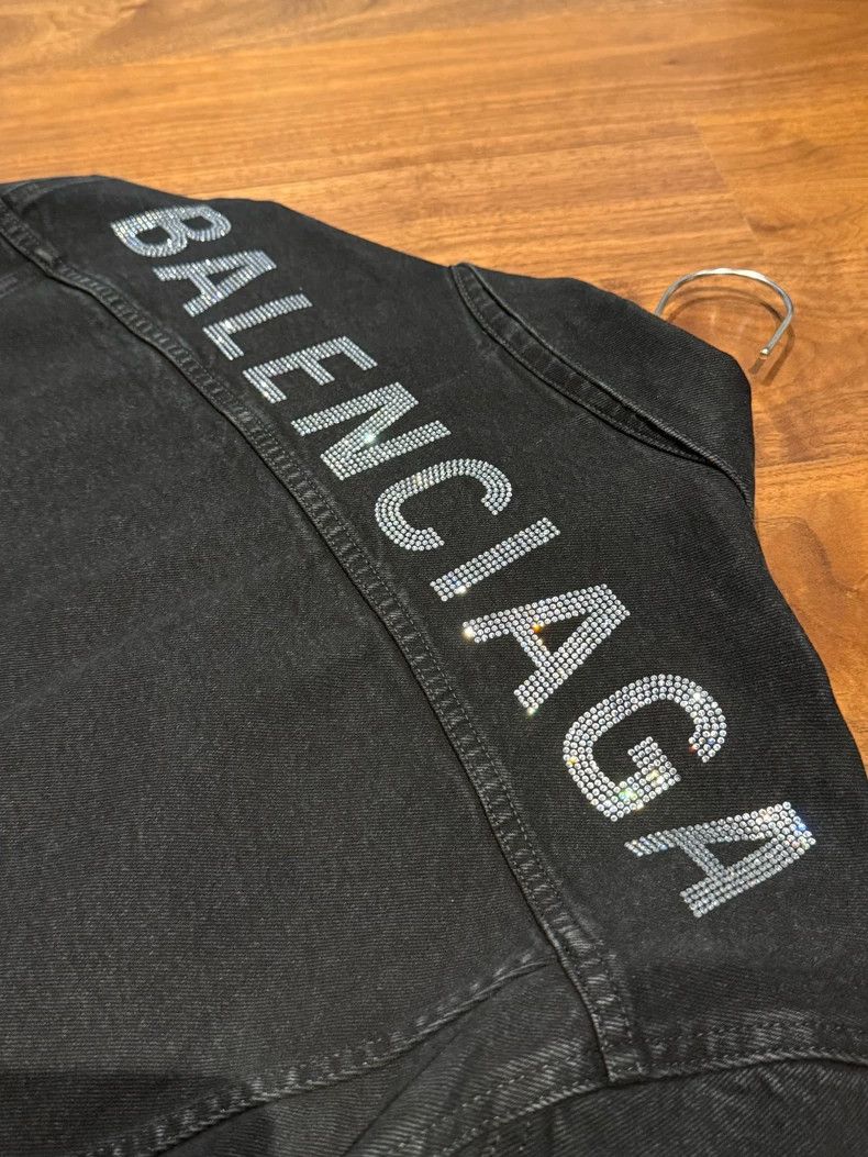 Balenciaga Balenciaga Black Denim Jacket with Crystal Logo Size US XS / EU 42 / 0 - 5 Thumbnail