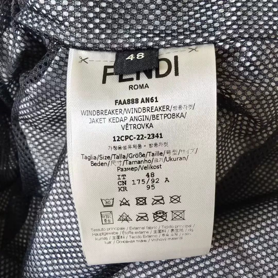 Fendi fendi logo print zip-up hooded jacket Size US L / EU 52-54 / 3 - 4 Thumbnail