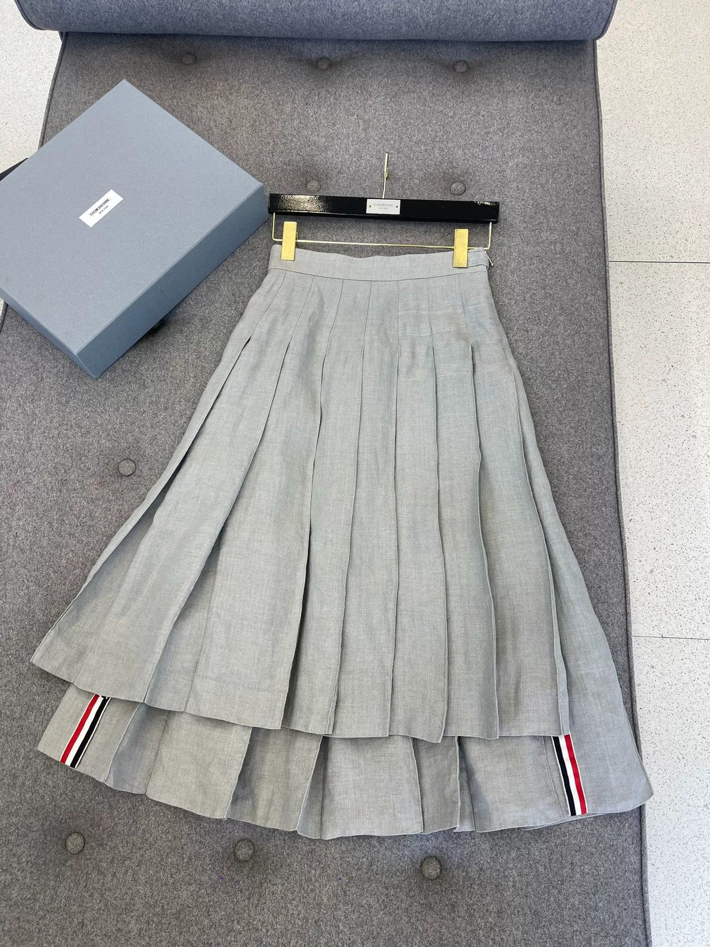 Thom Browne thom browne pleated linen long skirt Size US 36 / EU 52 - 4 Thumbnail