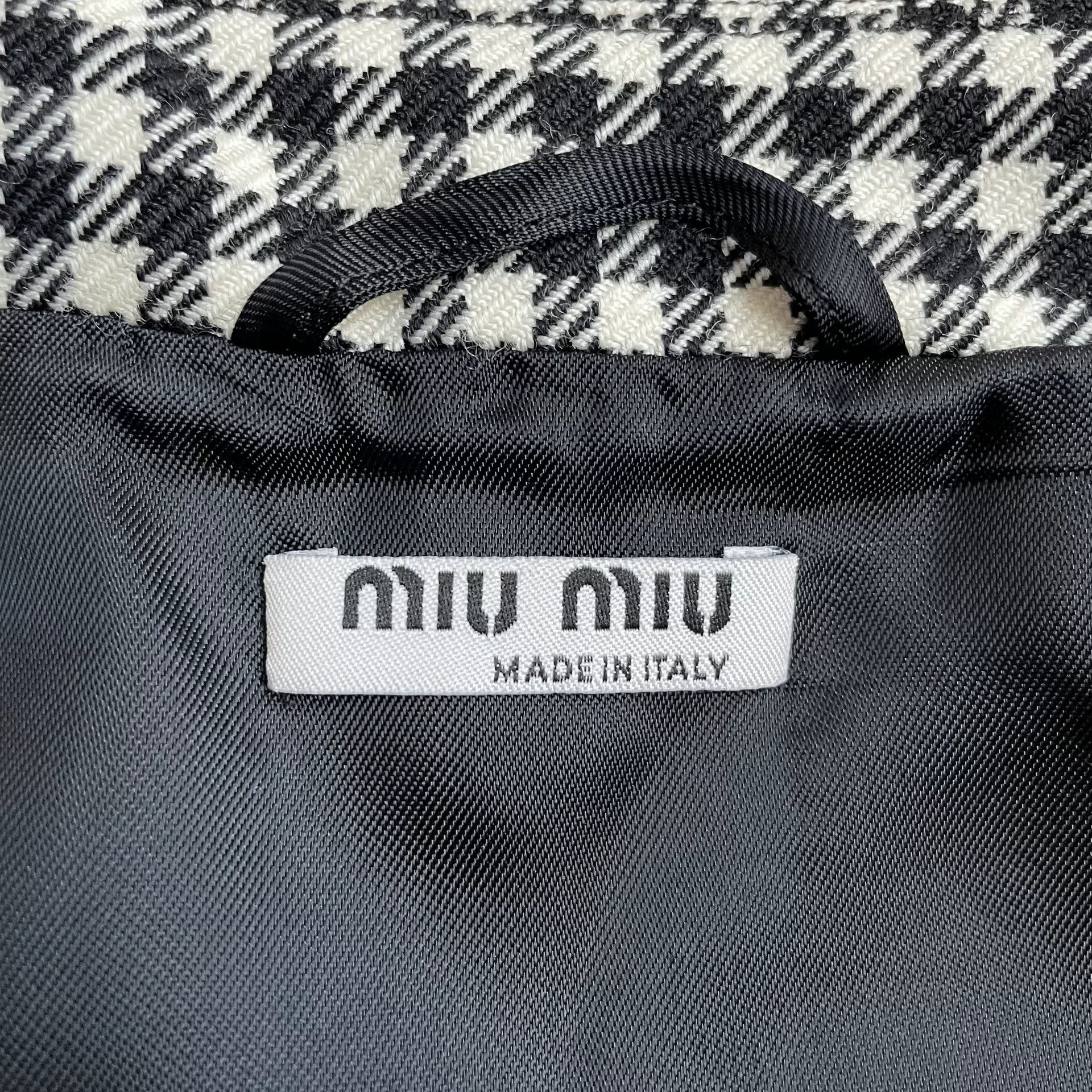 Miu Miu MiuMiu Black and White Houndstooth Wool Jacket Size US S / EU 44-46 / 1 - 4 Thumbnail