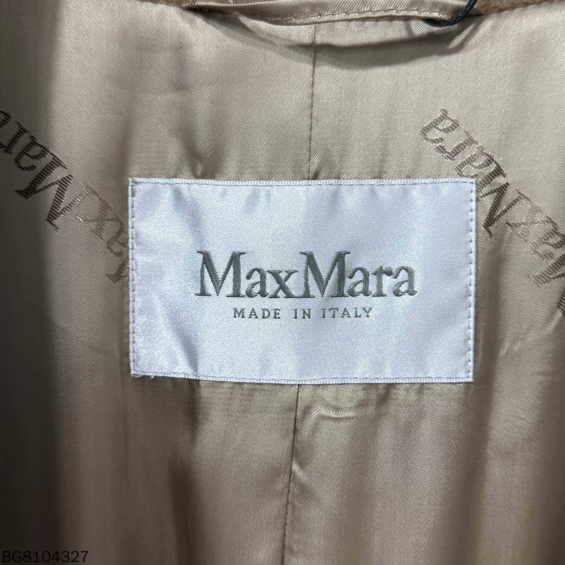Max Mara classic camel wool coat by MaxMara Size US S / EU 44-46 / 1 - 5 Thumbnail