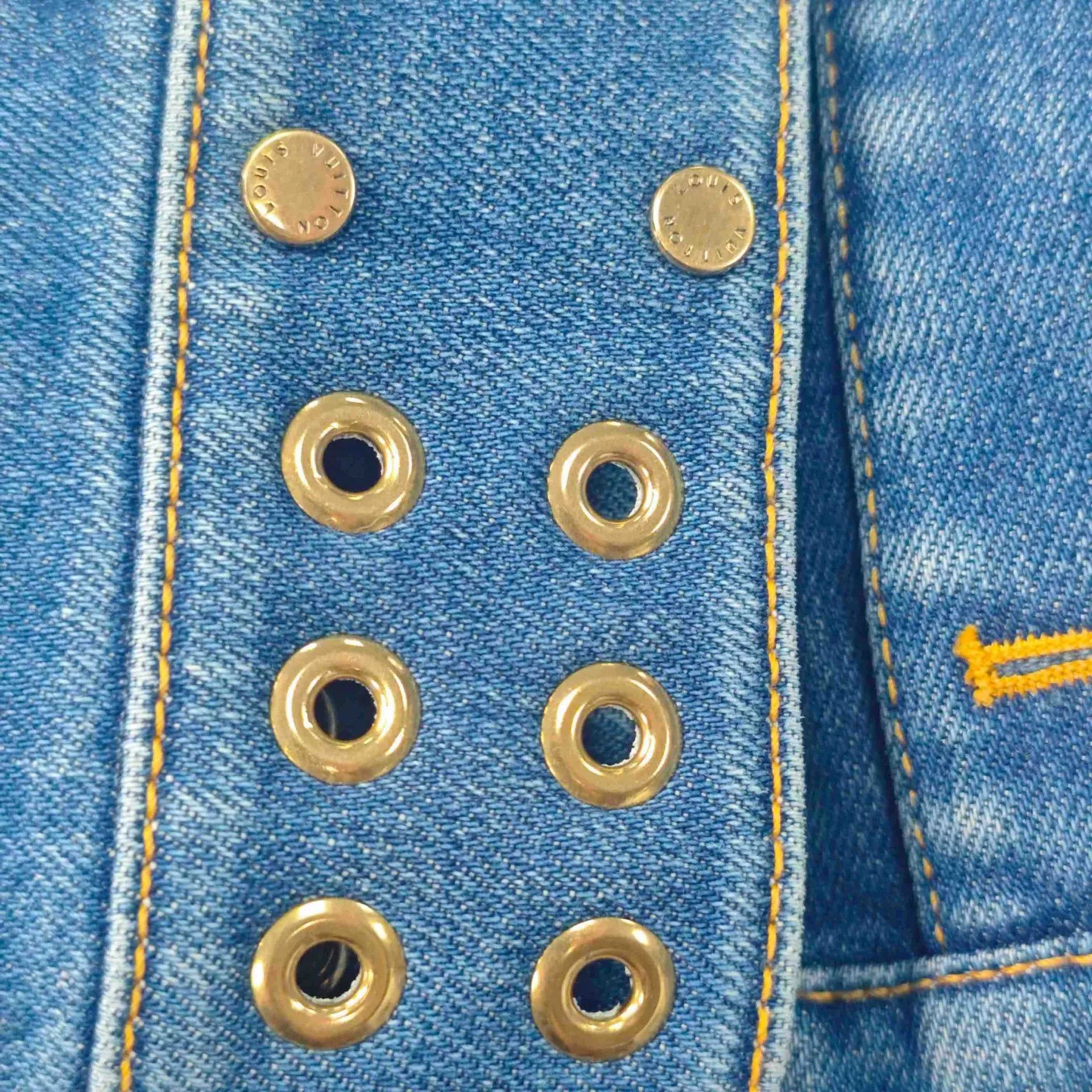 Louis Vuitton Louis Vuitton Washed Blue Denim Jacket With Rivets Size US M / EU 48-50 / 2 - 7 Thumbnail