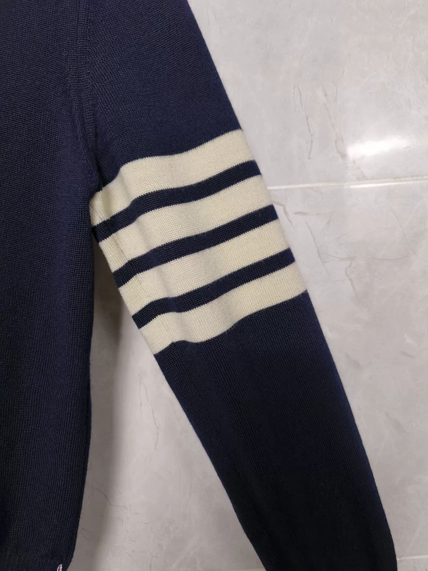 Thom Browne thom browne pure wool cardigan with design Size US S / EU 44-46 / 1 - 2 Thumbnail
