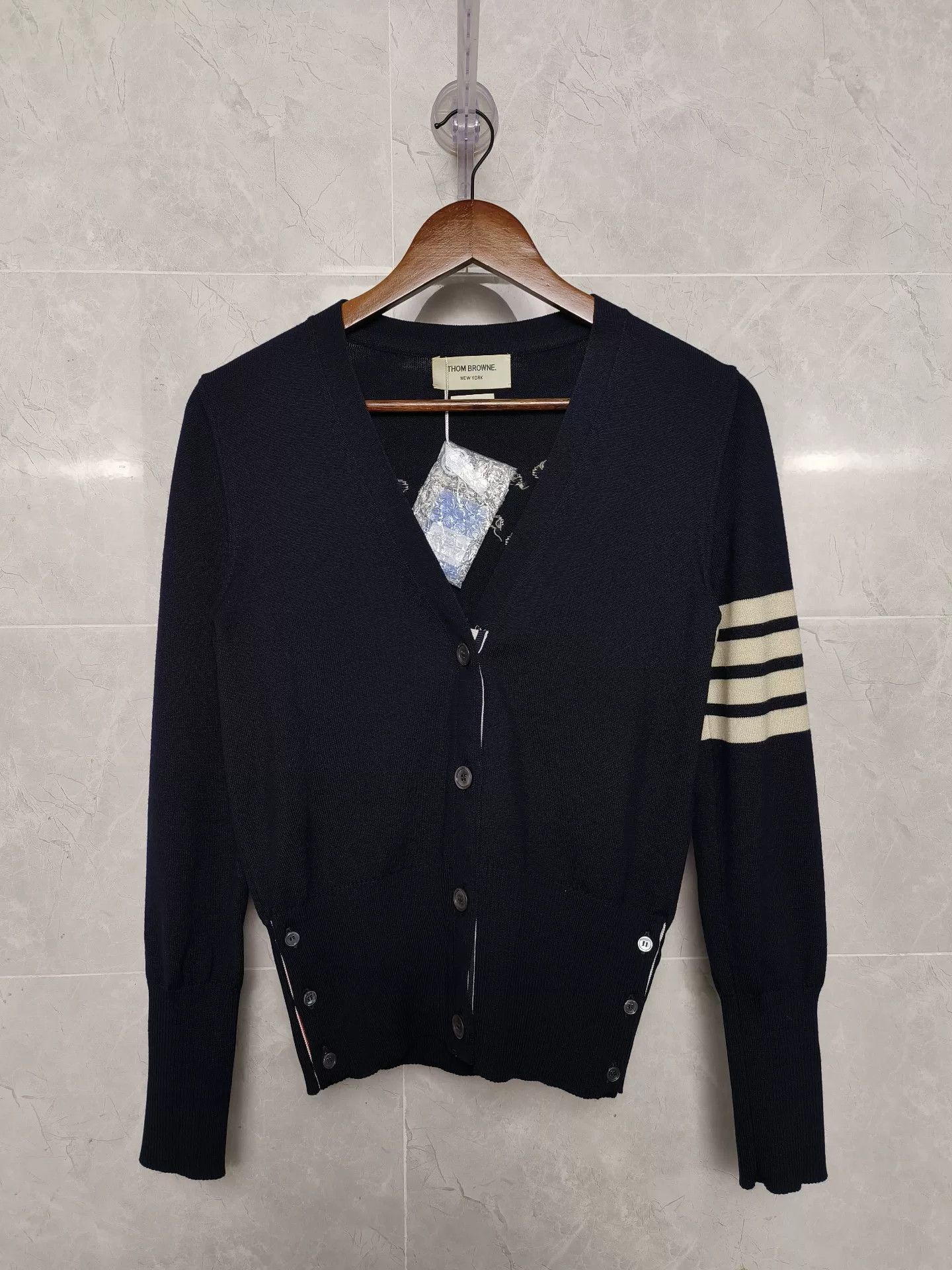 Thom Browne thom browne wool cardigan with character design Size US S / EU 44-46 / 1 - 3 Thumbnail