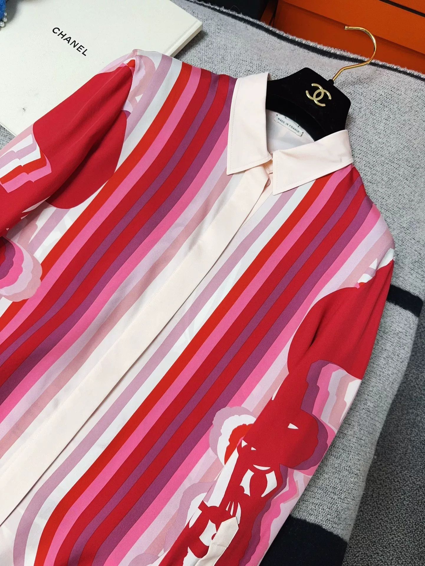 Hermes Hermes Red Gradient Stripe Silk Shirt Size US M / EU 48-50 / 2 - 4 Thumbnail