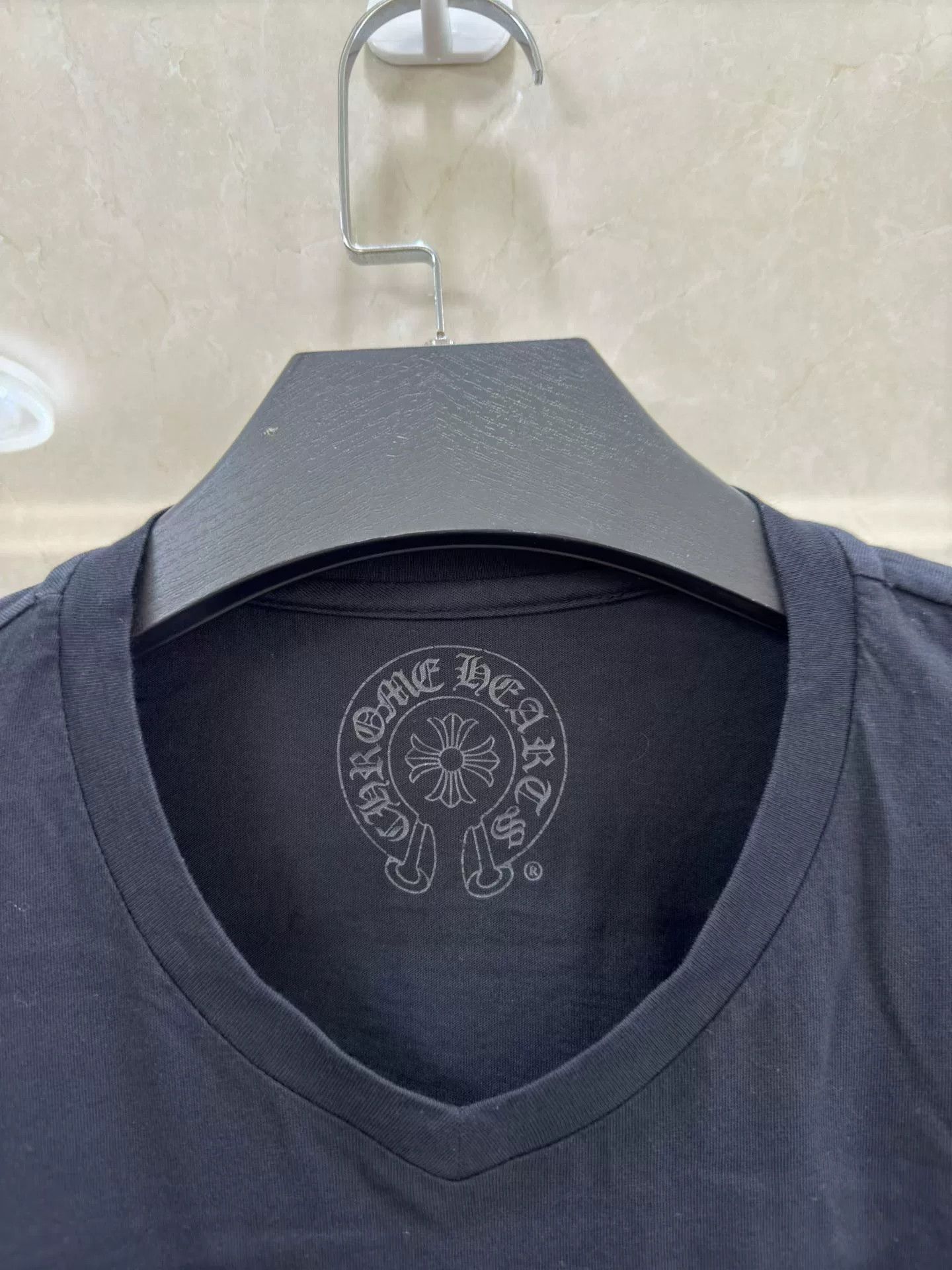 Chrome Hearts Chrome Hearts V-Neck Short Sleeve Tee Size US M / EU 48-50 / 2 - 2 Thumbnail