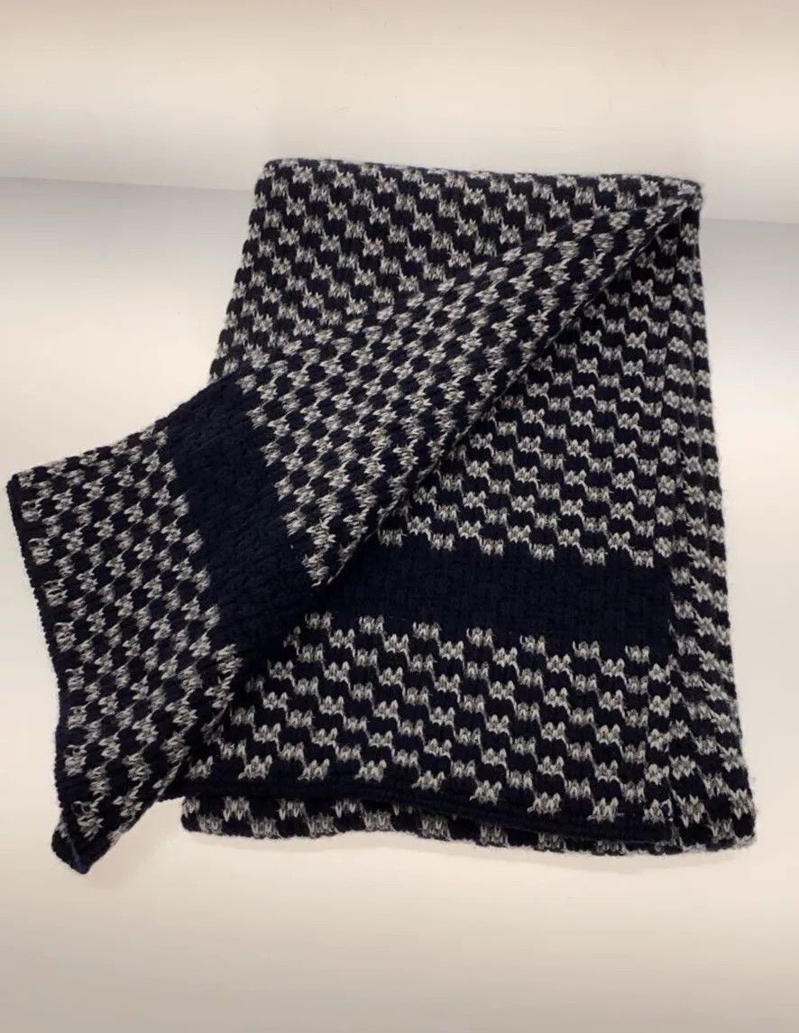 Chanel Chanel Cashmere Scarf with Box Size ONE SIZE - 3 Thumbnail