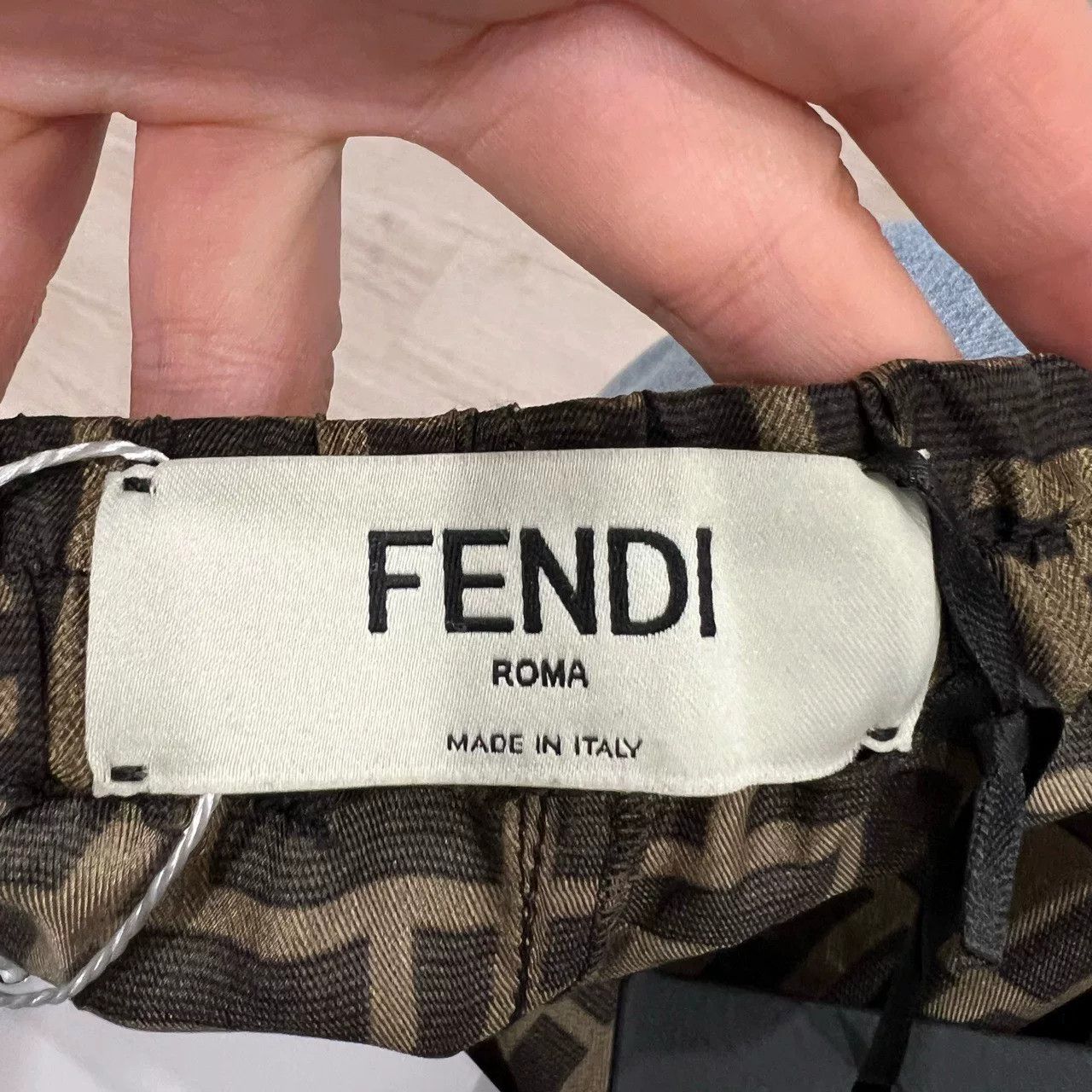 Fendi fendi printed shorts with elastic waist Size US 36 / EU 52 - 4 Thumbnail