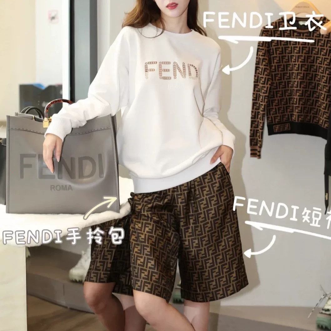 Fendi fendi printed shorts with elastic waist Size US 36 / EU 52 - 3 Thumbnail