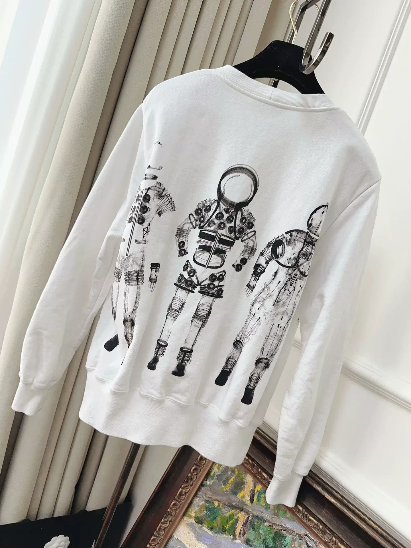Chanel chanel astronaut graphic white sweatshirt Size US S / EU 44-46 / 1 - 2 Thumbnail
