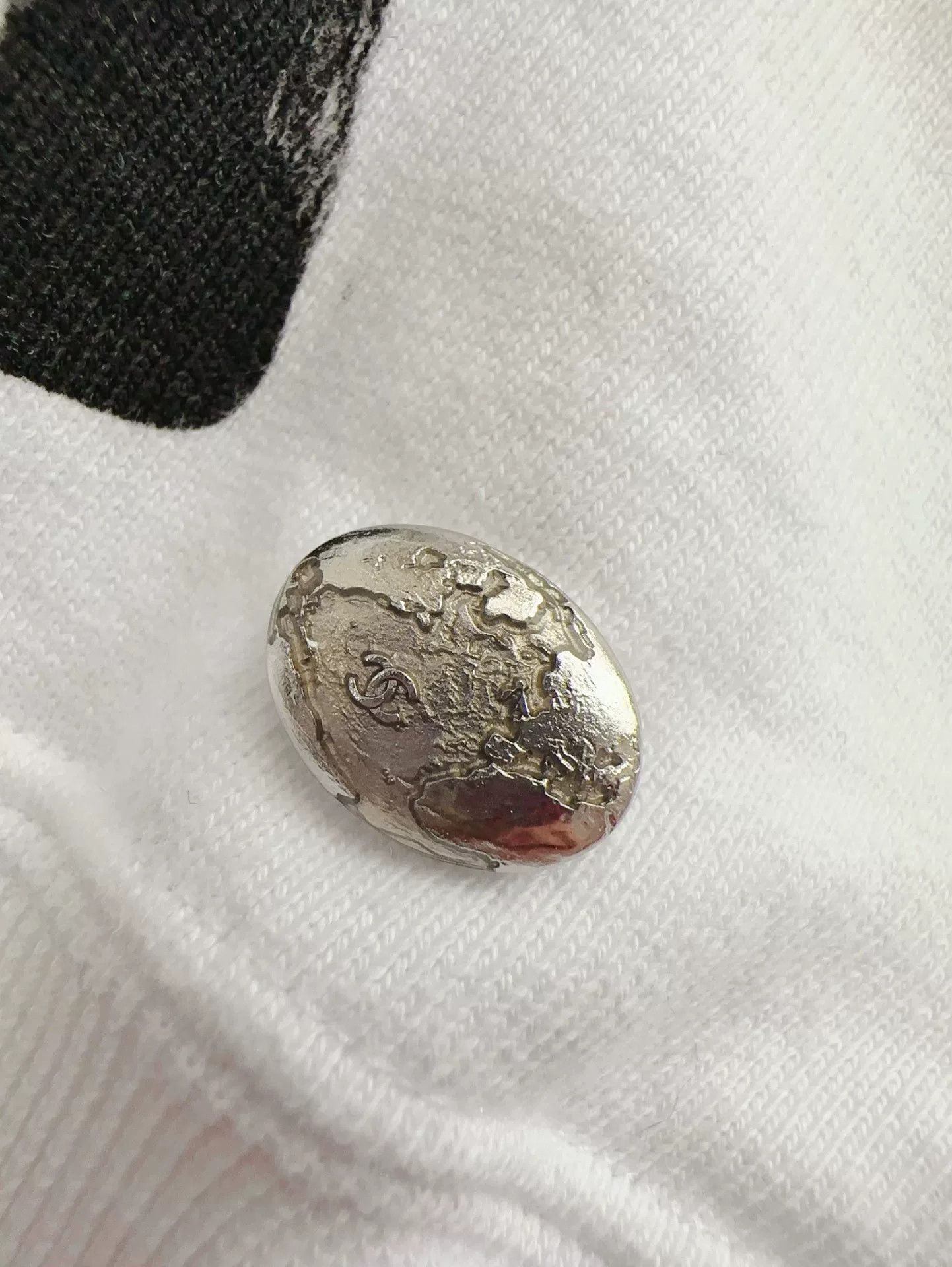 Chanel chanel astronaut graphic white sweatshirt Size US S / EU 44-46 / 1 - 4 Thumbnail