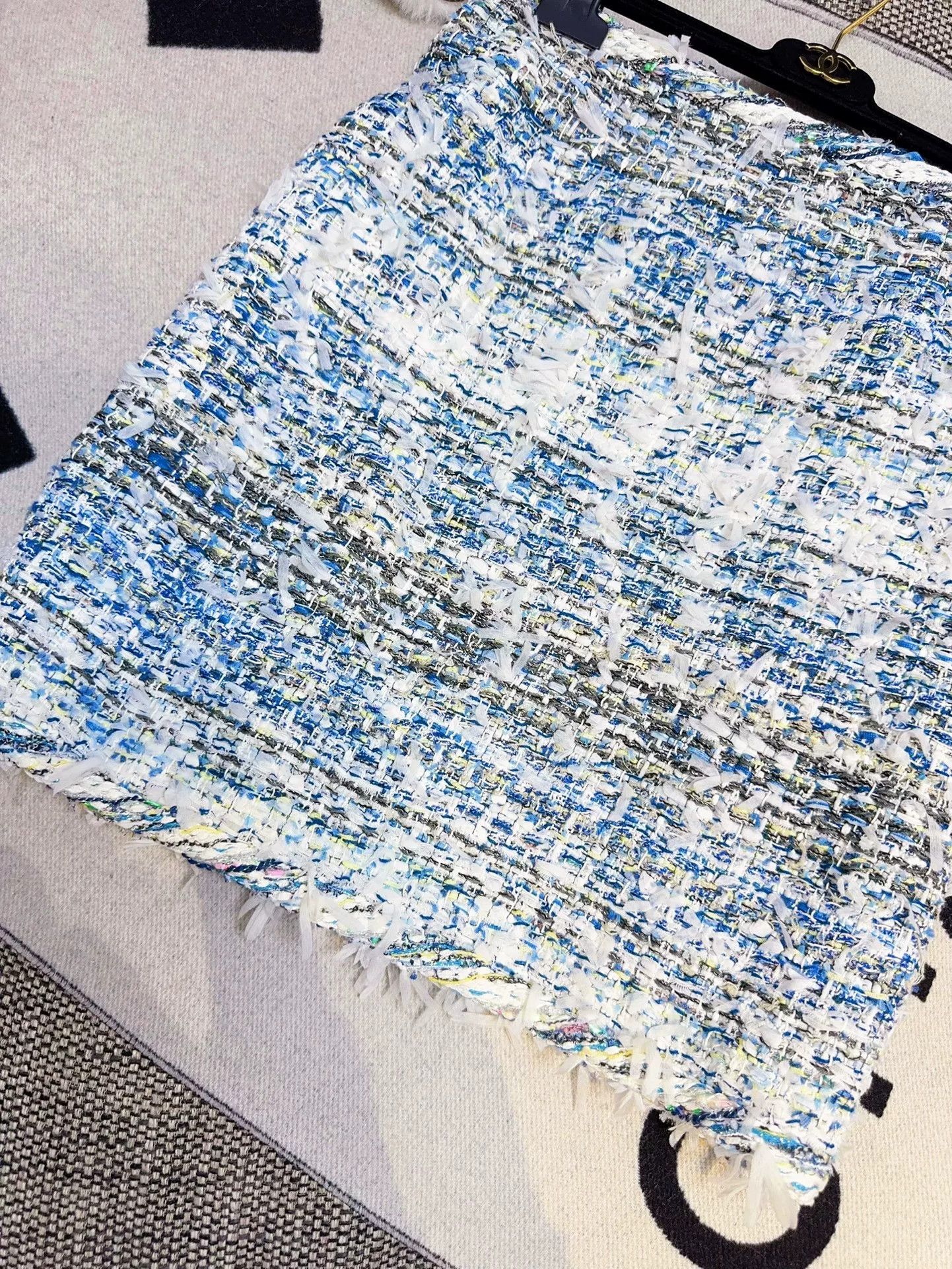 Chanel blue gradient fringe woven skirt Size US 36 / EU 52 - 2 Thumbnail