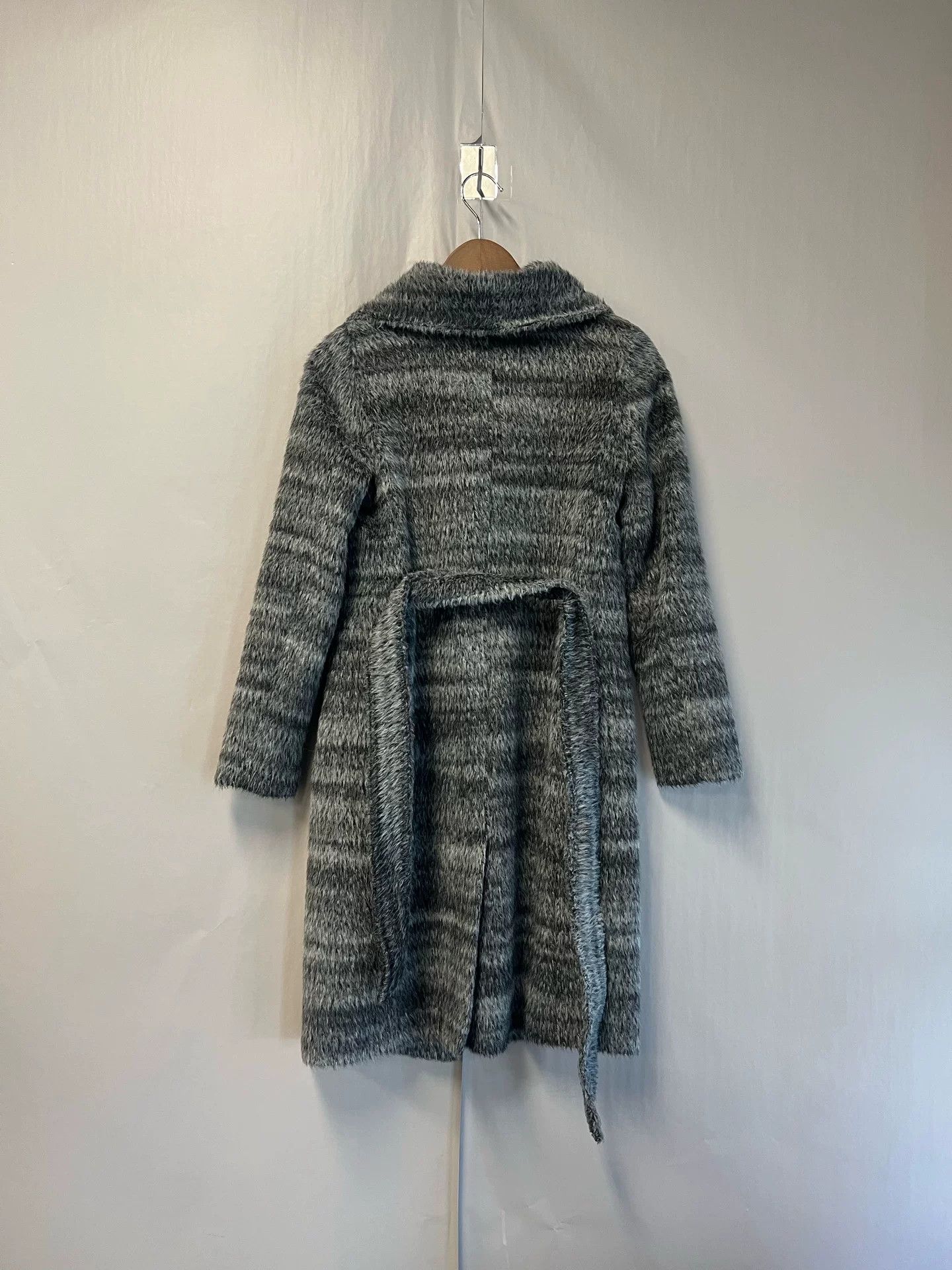 Max Mara gray wool collar coat from MaxMara Size US XS / EU 42 / 0 - 2 Thumbnail