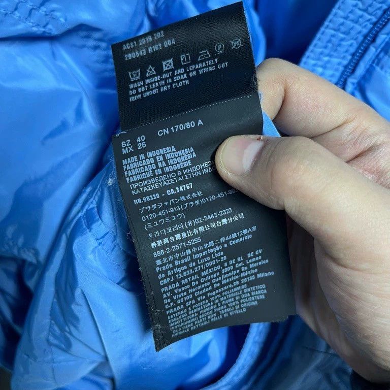 Prada Prada Steel Logo Down Jacket L1224 Size US XS / EU 42 / 0 - 4 Thumbnail