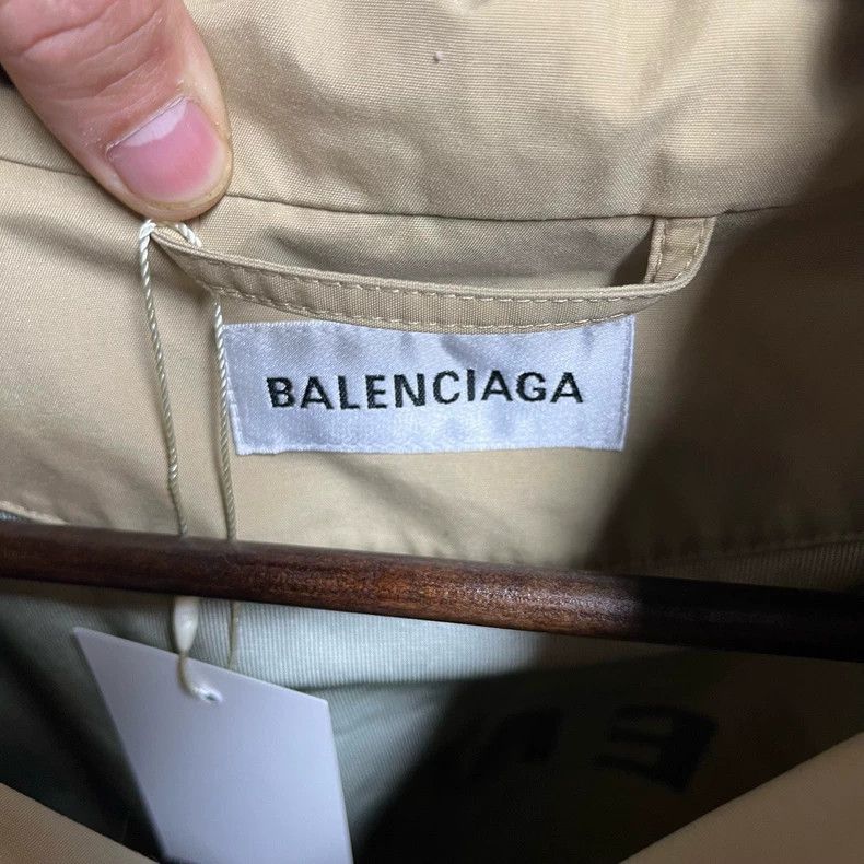 Balenciaga Balenciaga Back Logo Windbreaker Size US XS / EU 42 / 0 - 3 Thumbnail
