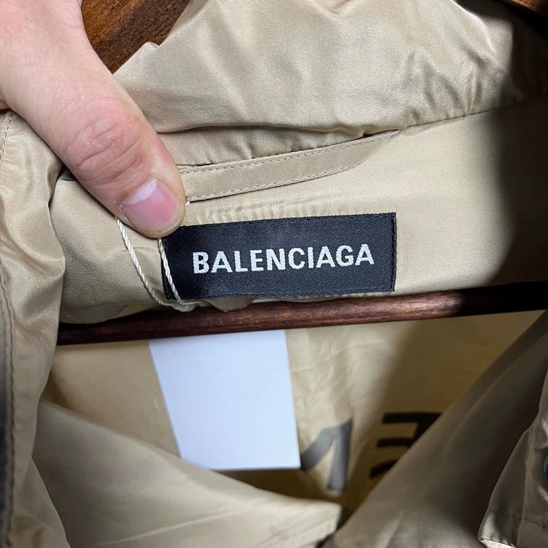 Balenciaga Balenciaga Logo Print Windbreaker N1935 Size US M / EU 48-50 / 2 - 3 Thumbnail