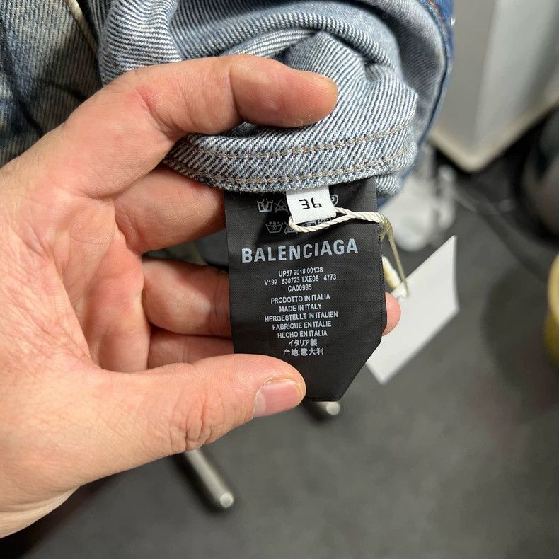 Balenciaga Balenciaga Graffiti Denim Jacket P0603 Size US XS / EU 42 / 0 - 4 Thumbnail