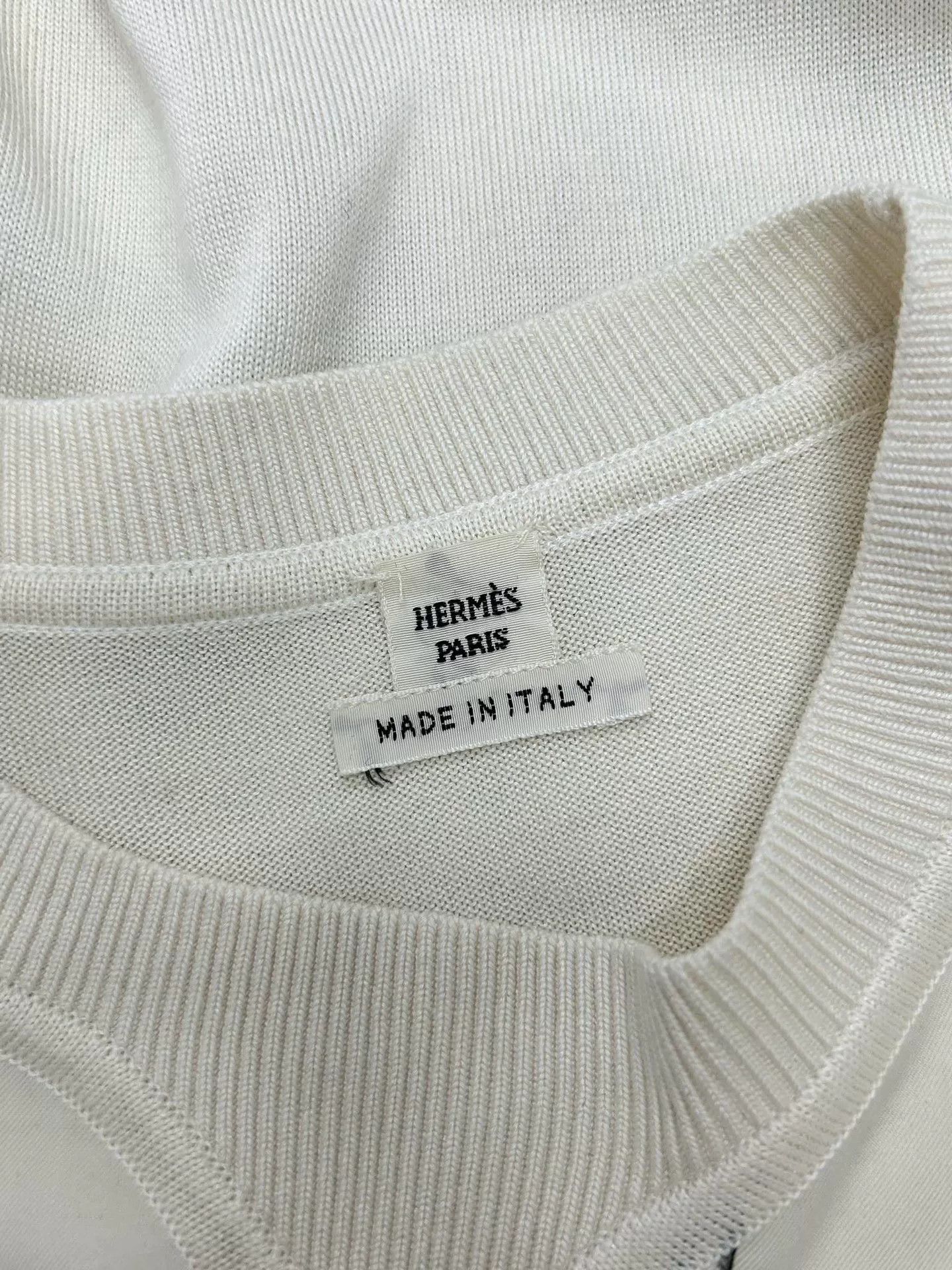 Hermes Hermes White Silk Printed Top Size US XS / EU 42 / 0 - 4 Thumbnail