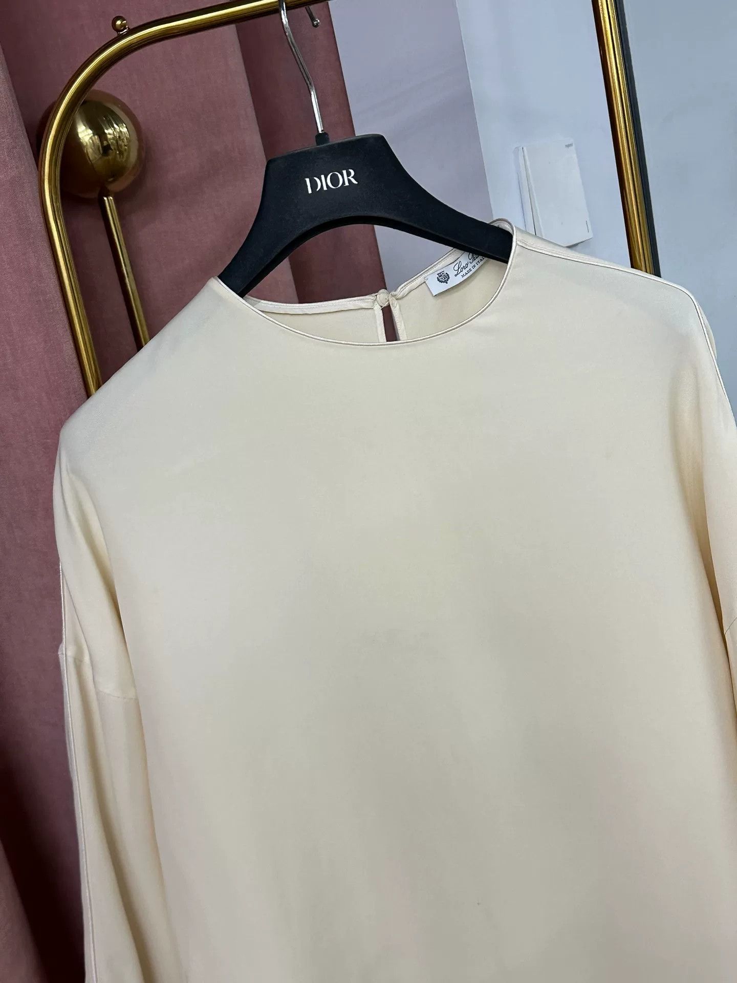 Loro Piana Loro Piana Beige Silk Long Sleeve Top Size US S / EU 44-46 / 1 - 2 Thumbnail