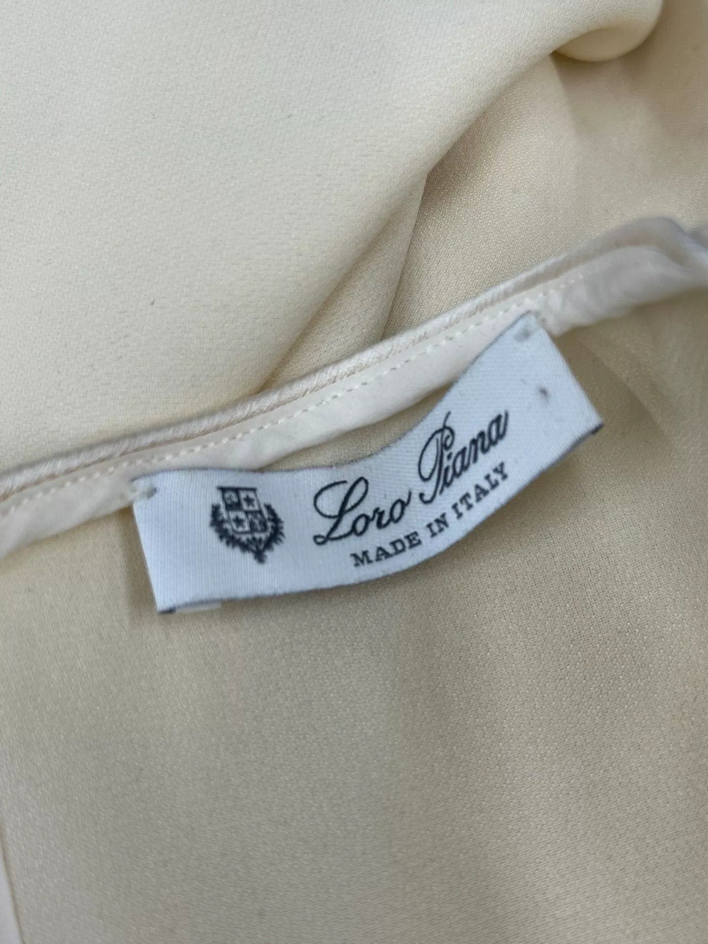 Loro Piana Loro Piana Beige Silk Long Sleeve Top Size US S / EU 44-46 / 1 - 4 Thumbnail