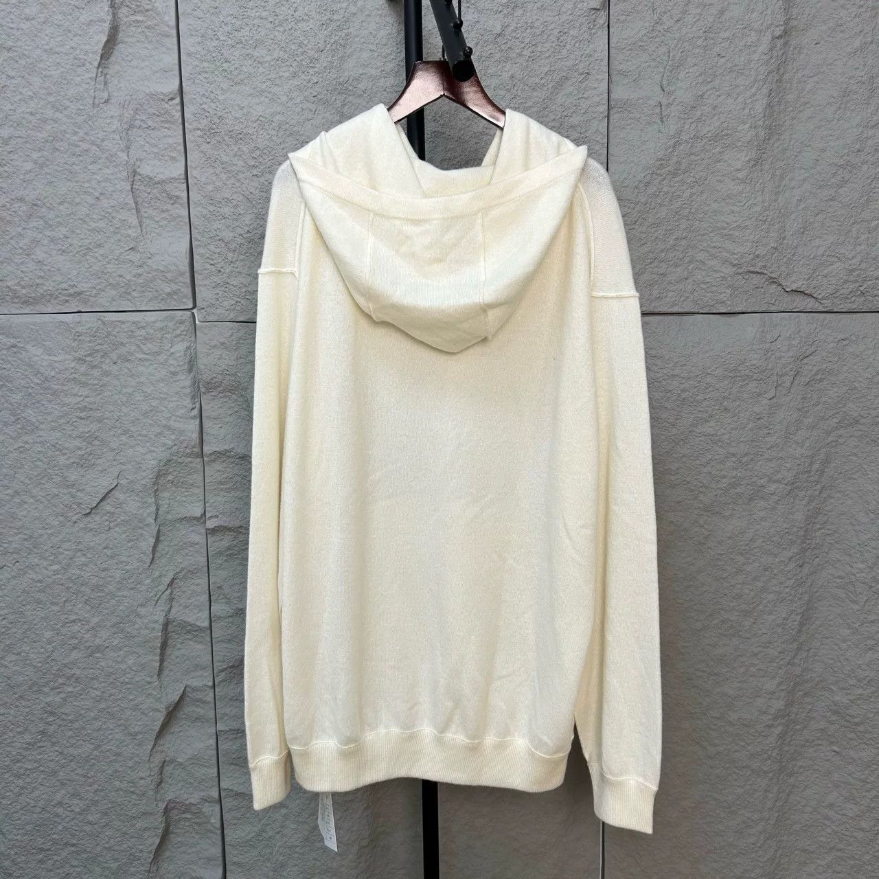 Louis Vuitton LV Solid Color Pullover Sweatshirt XL Size US XL / EU 56 / 4 - 2 Thumbnail