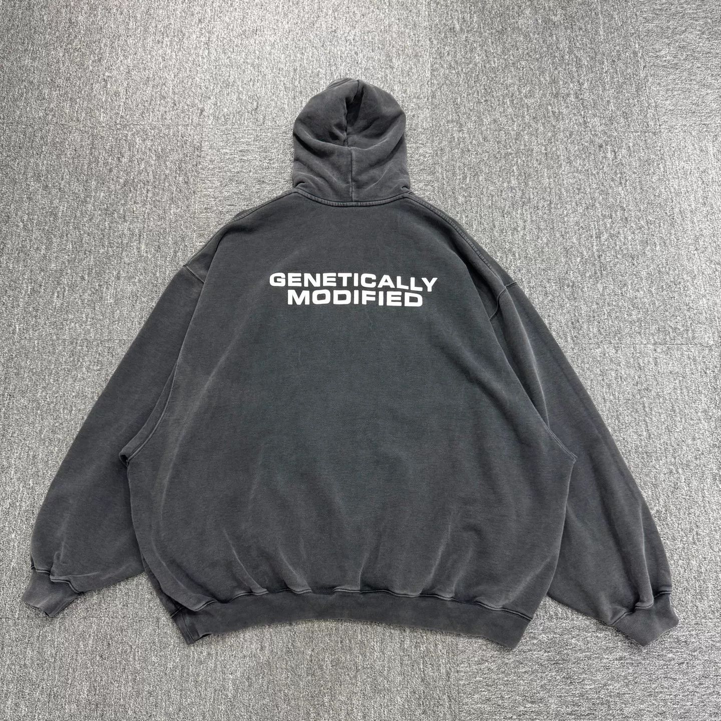 Vetements Vetements Biohazard Print Hoodie Size US XL / EU 56 / 4 - 5 Thumbnail