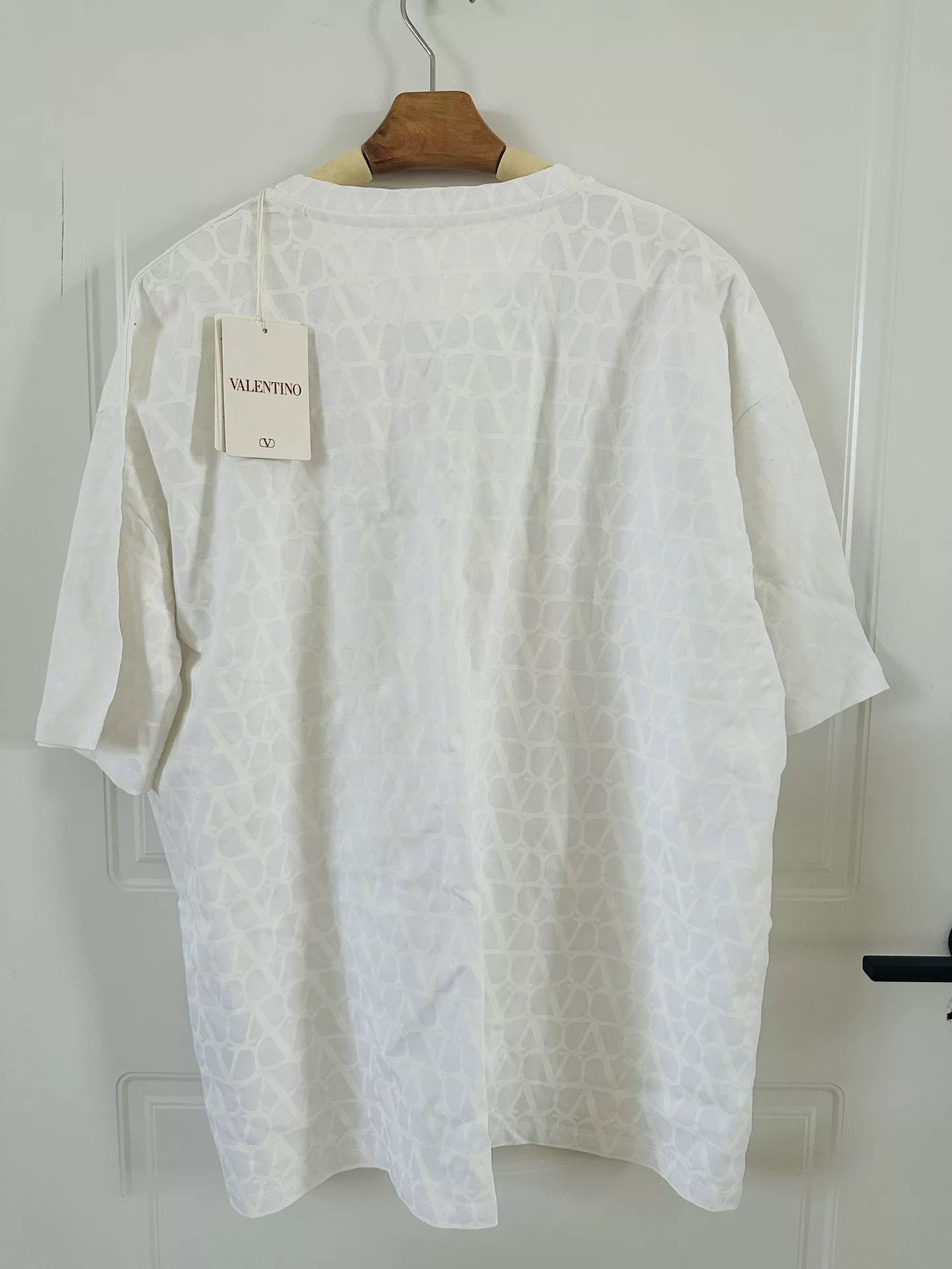 Valentino Valentino Men's All-over Print T-shirt Size US XXL / EU 58 / 5 - 2 Thumbnail