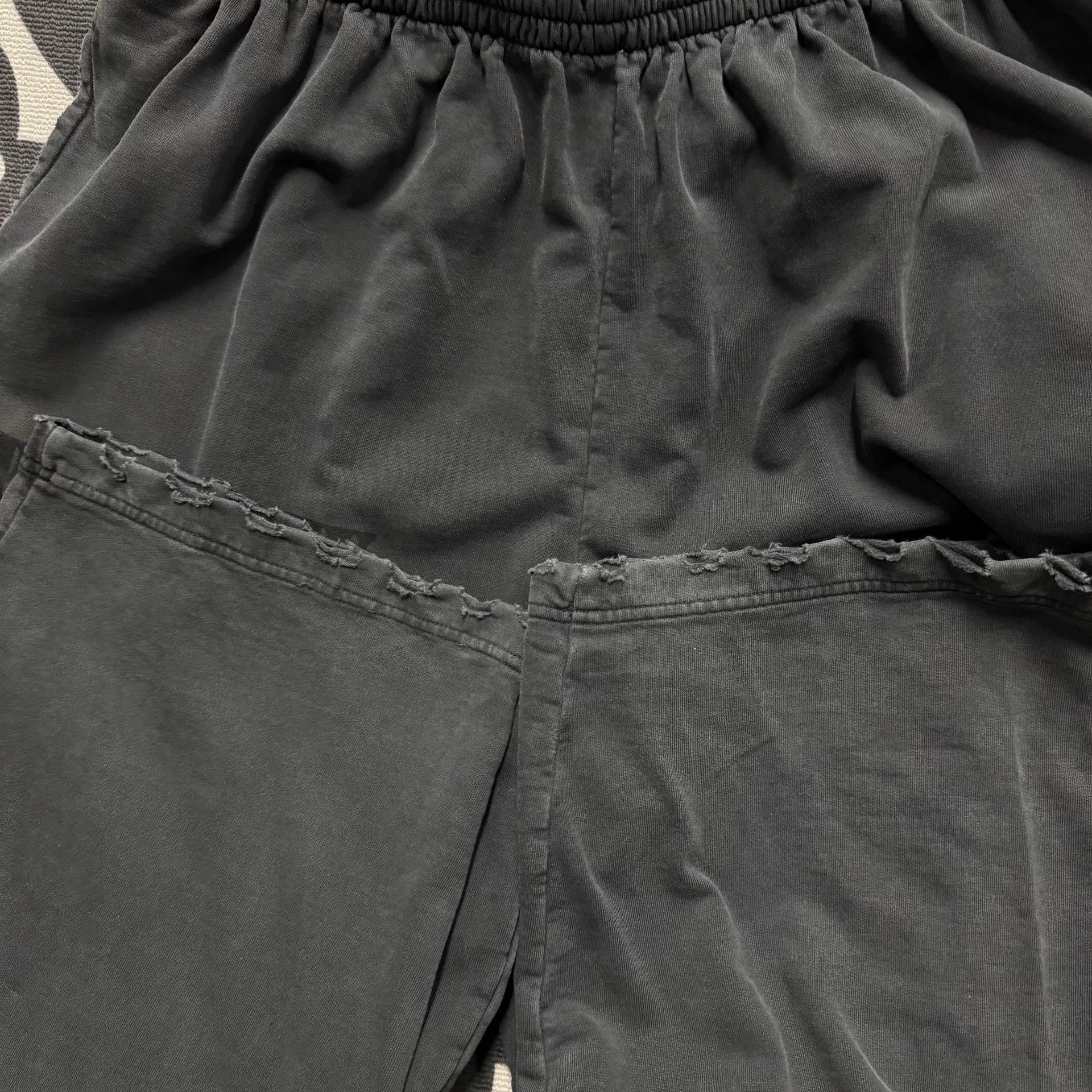 Balenciaga Balenciaga Black Distressed Print Pants Size US 30 / EU 46 - 5 Thumbnail
