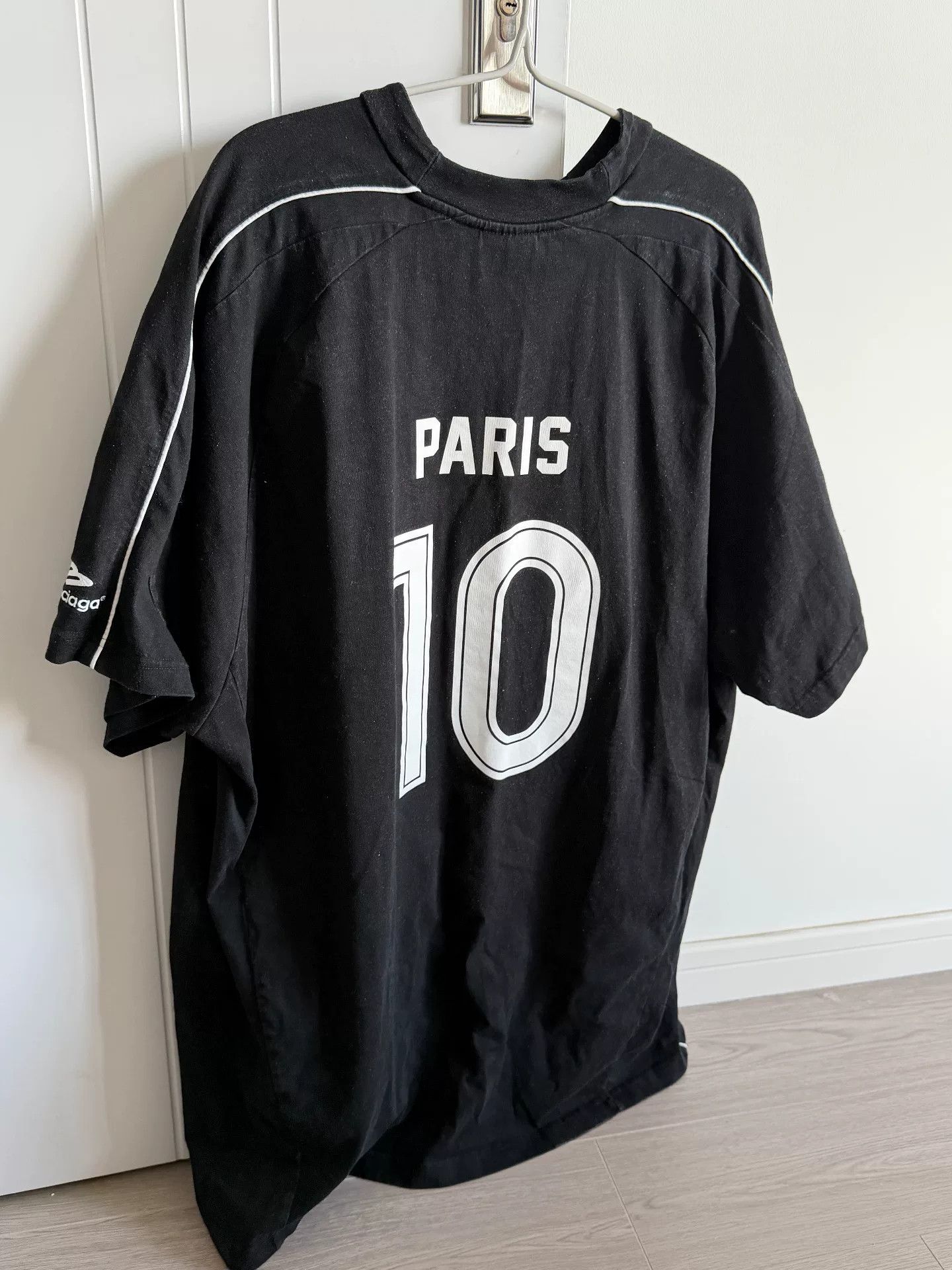 Balenciaga Balenciaga Manchester United 10 Jersey Size US M / EU 48-50 / 2 - 2 Thumbnail